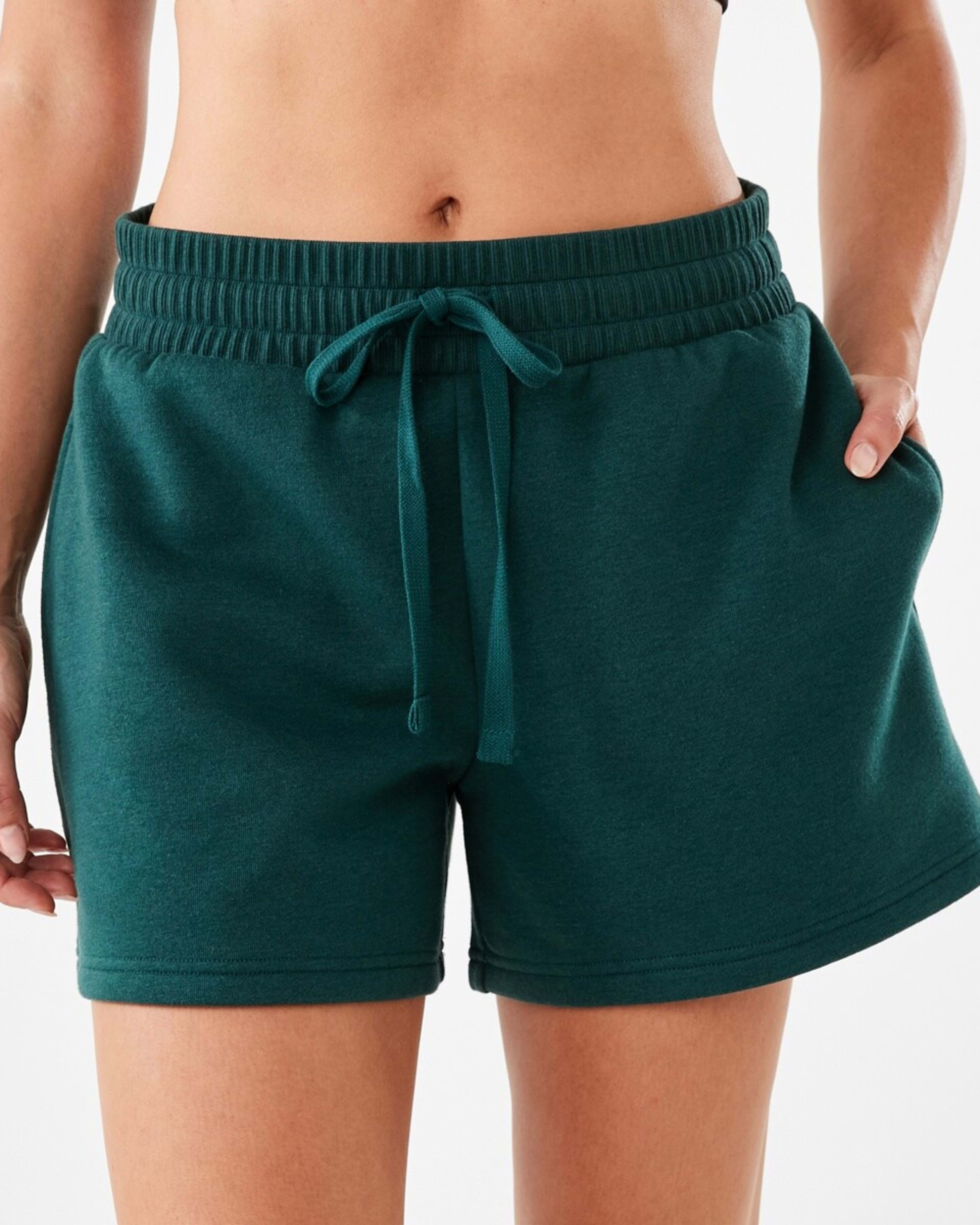 1 Active Womens Fleece Shorts Grn Yucca, 1 of 6