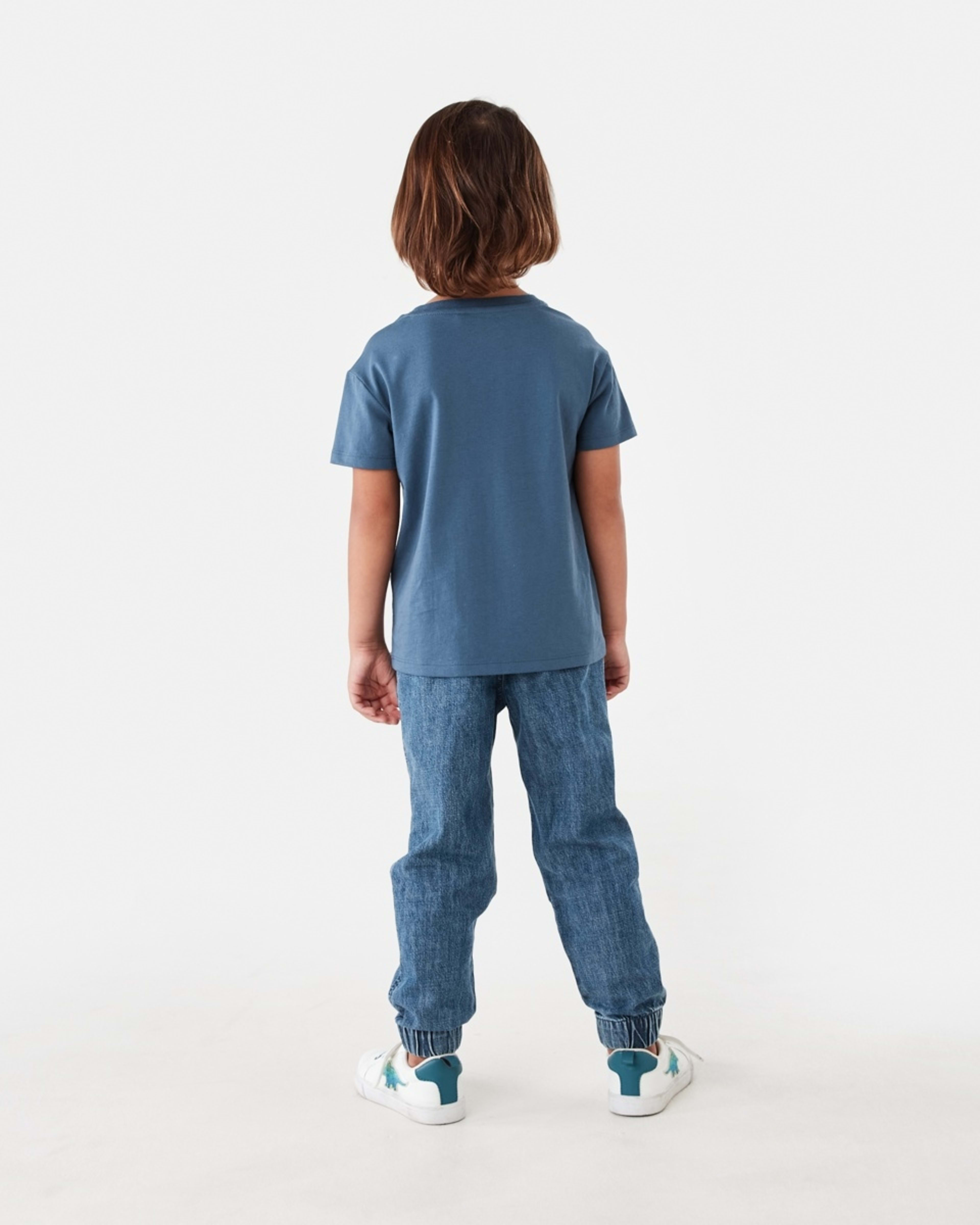 6 Chest Print T-shirt Nvy Varsit, 6 of 6