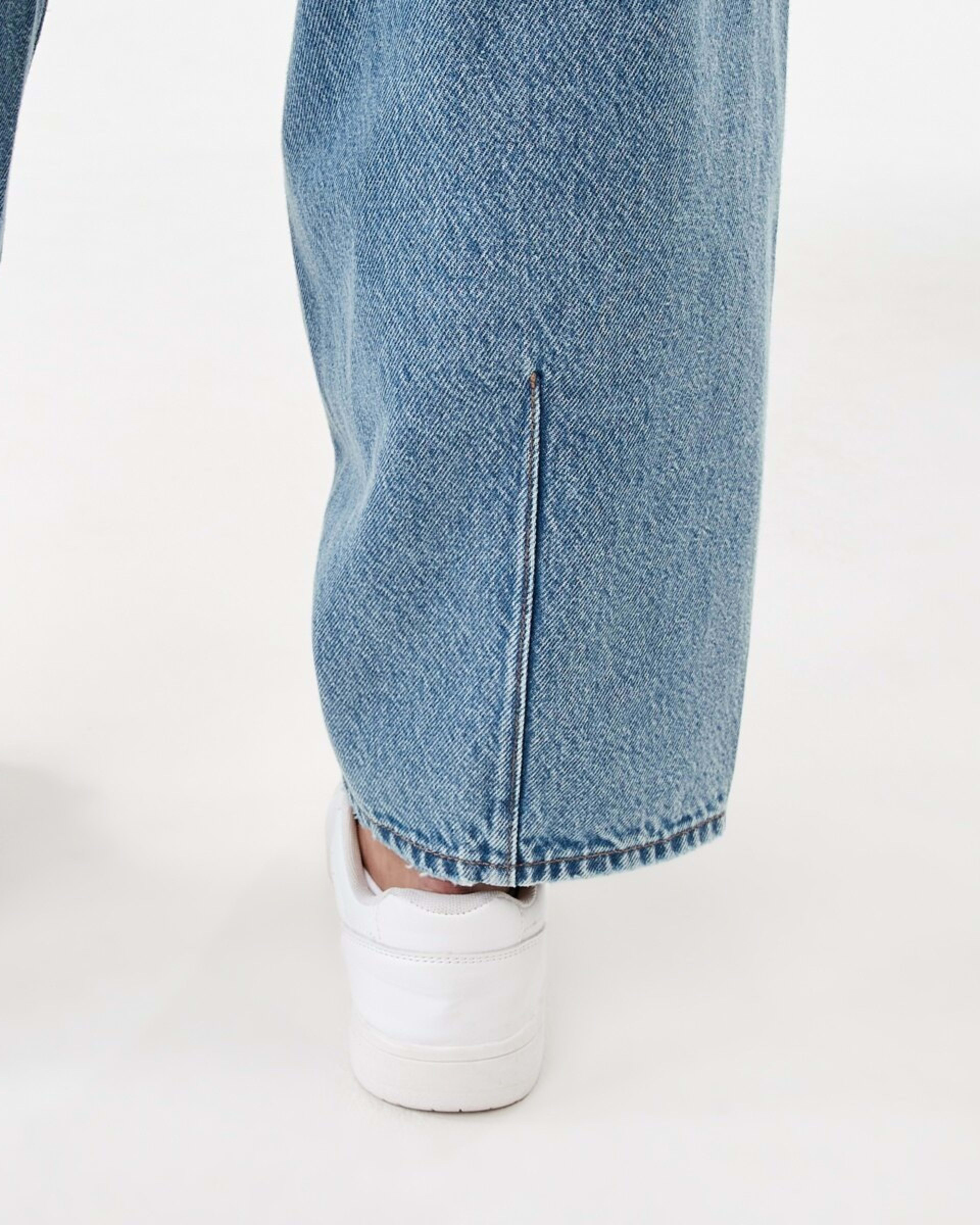 7 Barrel Leg Jeans Mid Wash, 7 of 7