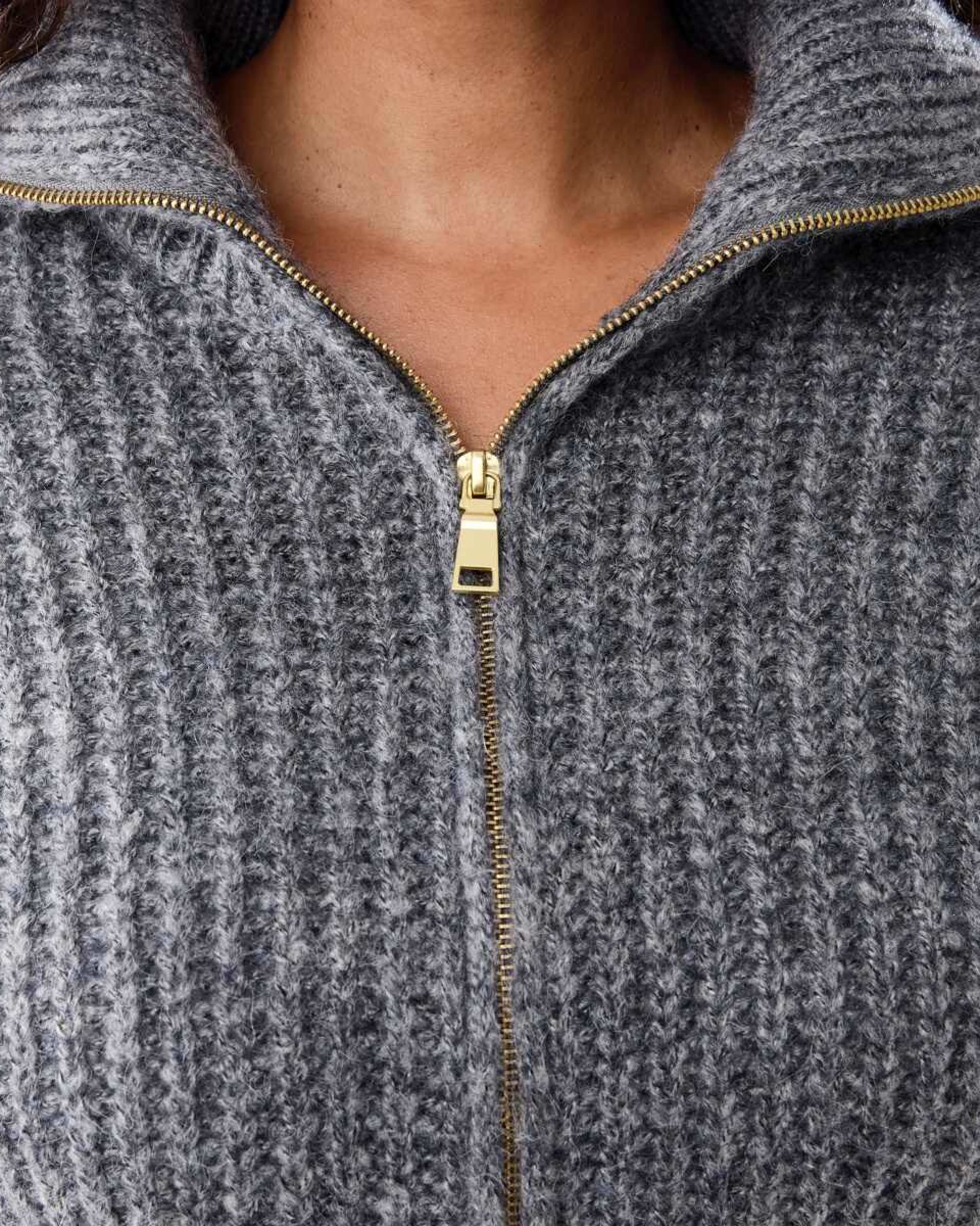 7 Fisherman Rib Knit Bomber Gry Chmrle, 7 of 10