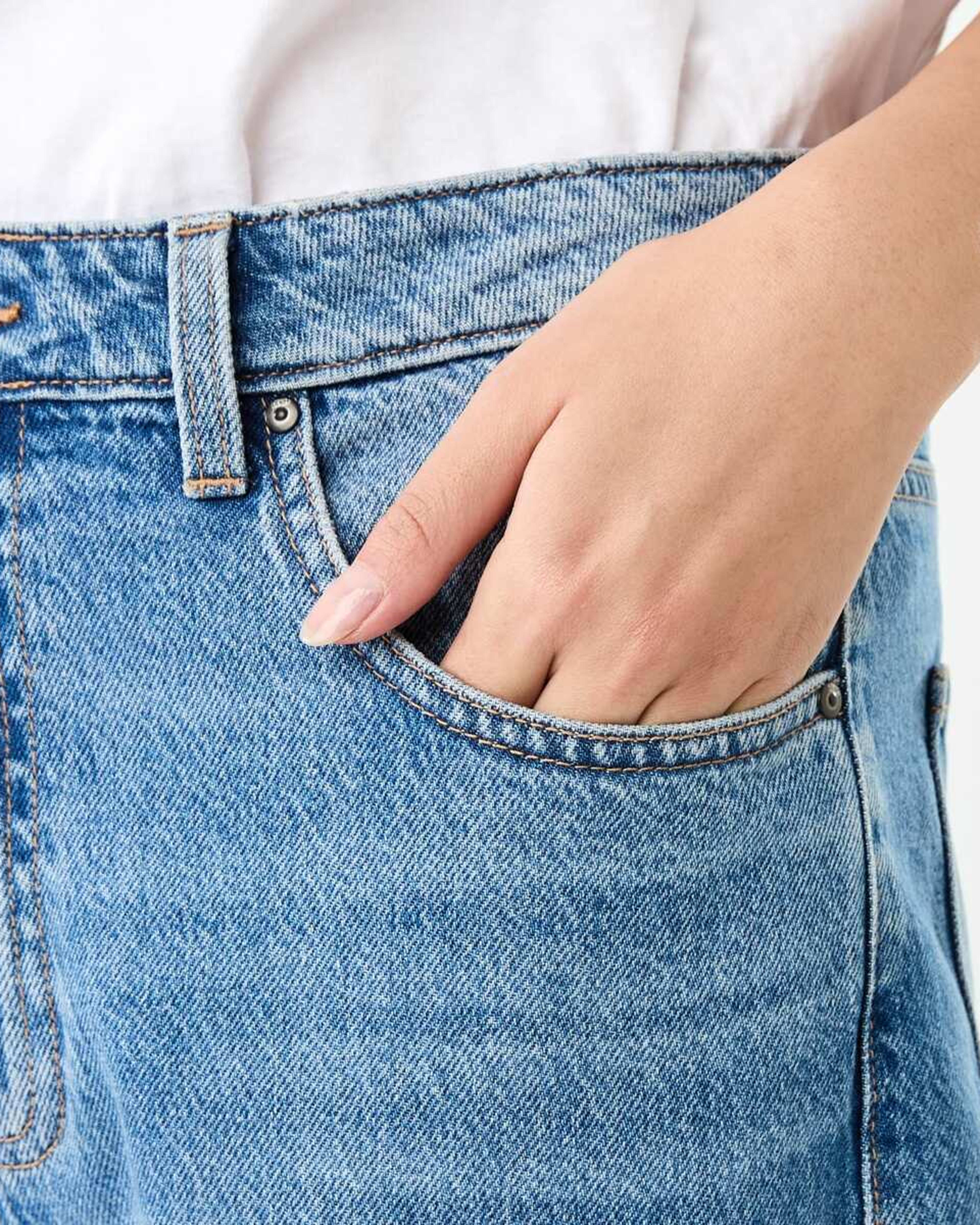 6 Straight Leg Jeans MID WASH, 6 of 11
