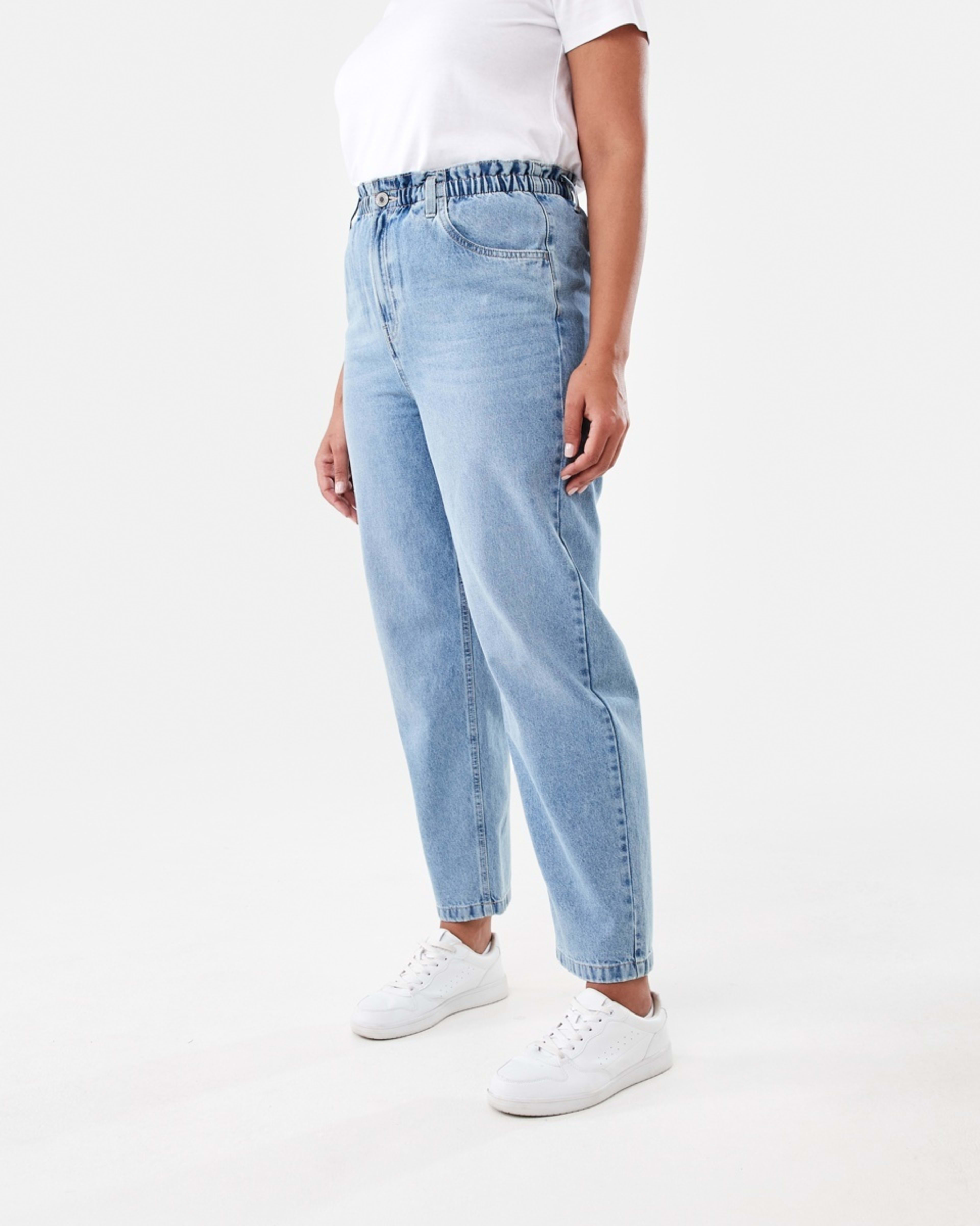 4 Paperbag Jeans Light Wash, 4 of 7