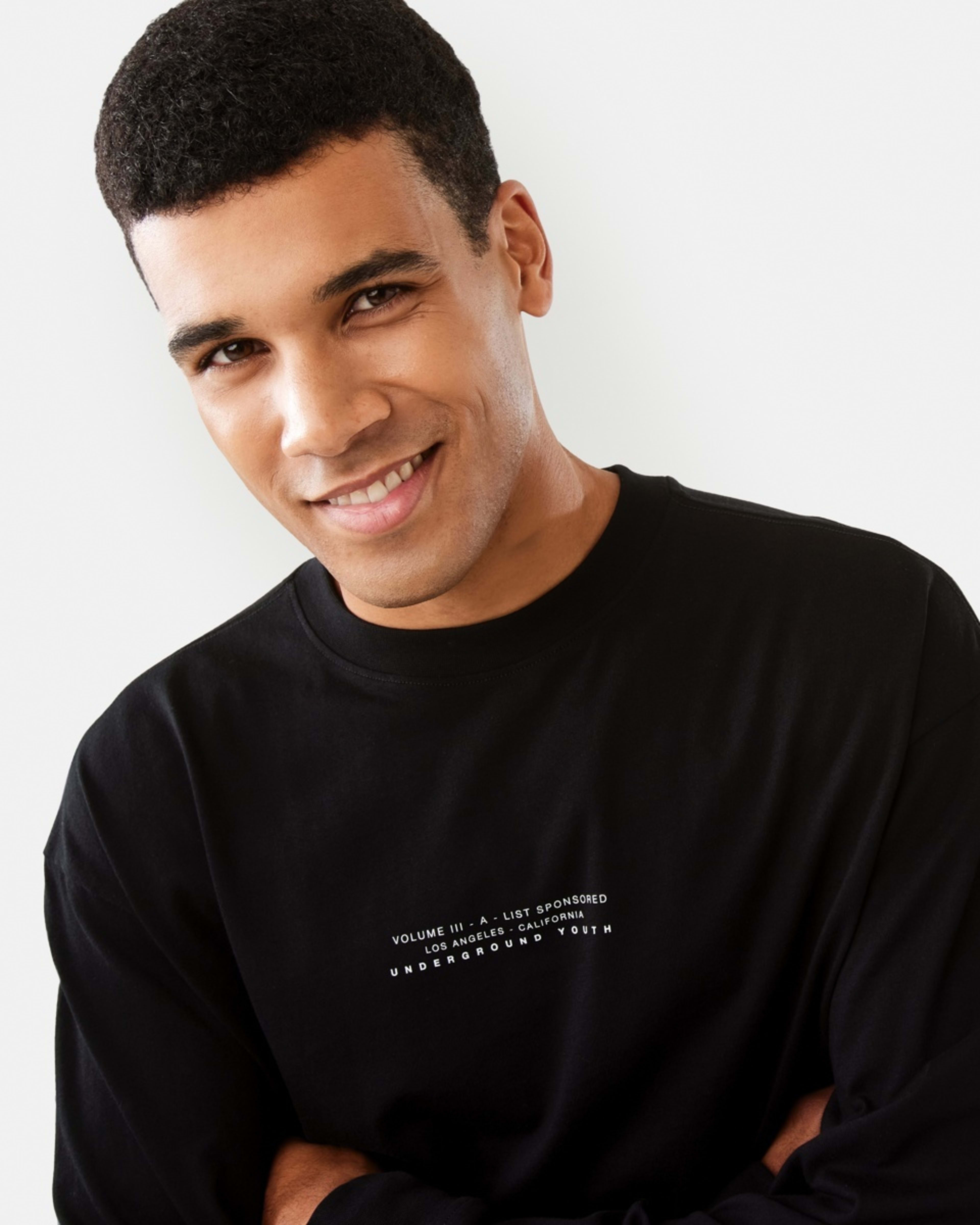 5 Long Sleeve Oversized Graphic T-shirt Black, 5 of 7