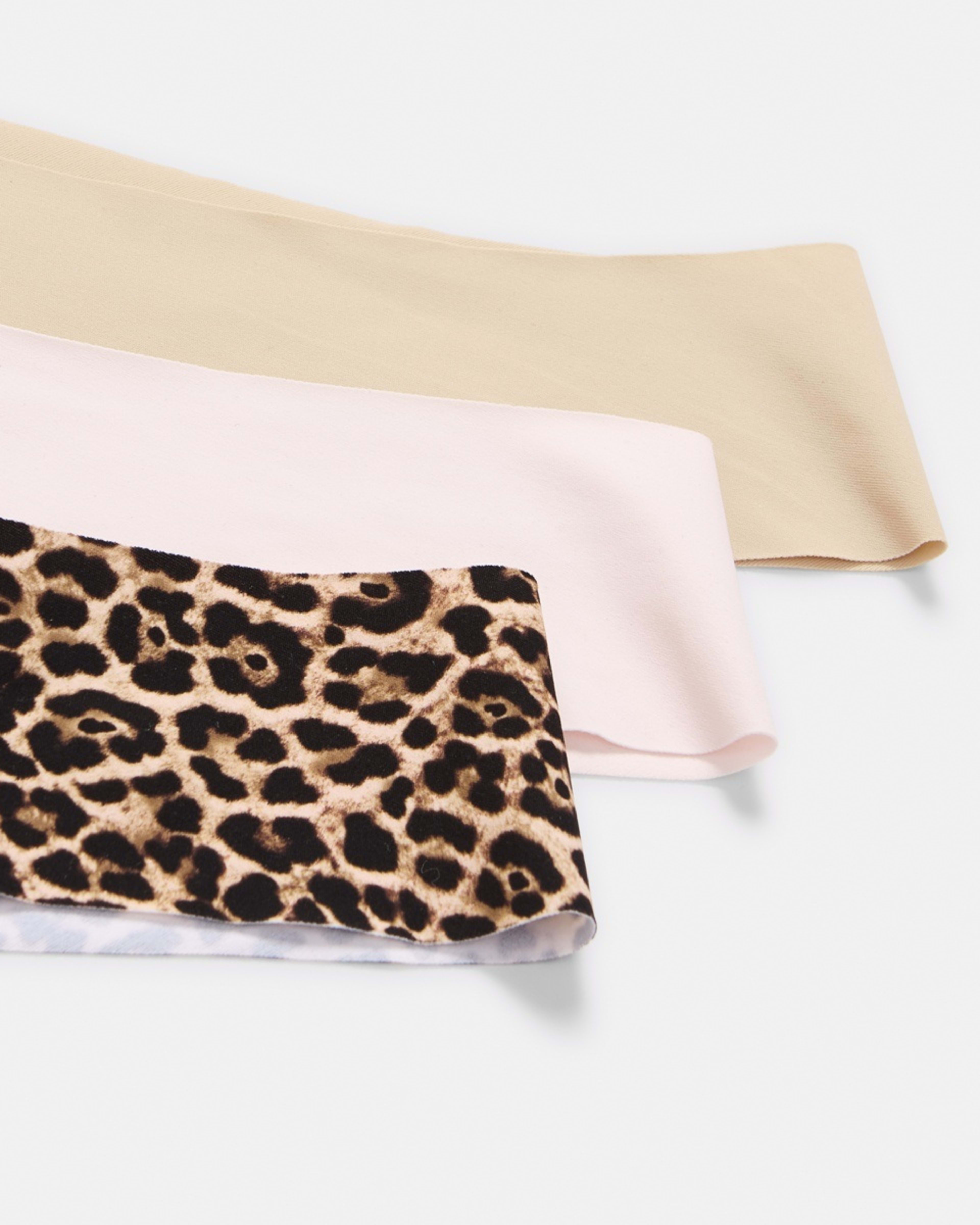 3 3 Pack No Show G-String Briefs LEOPARD, PINK CHALK, LIGHT FAWN, 3 of 8