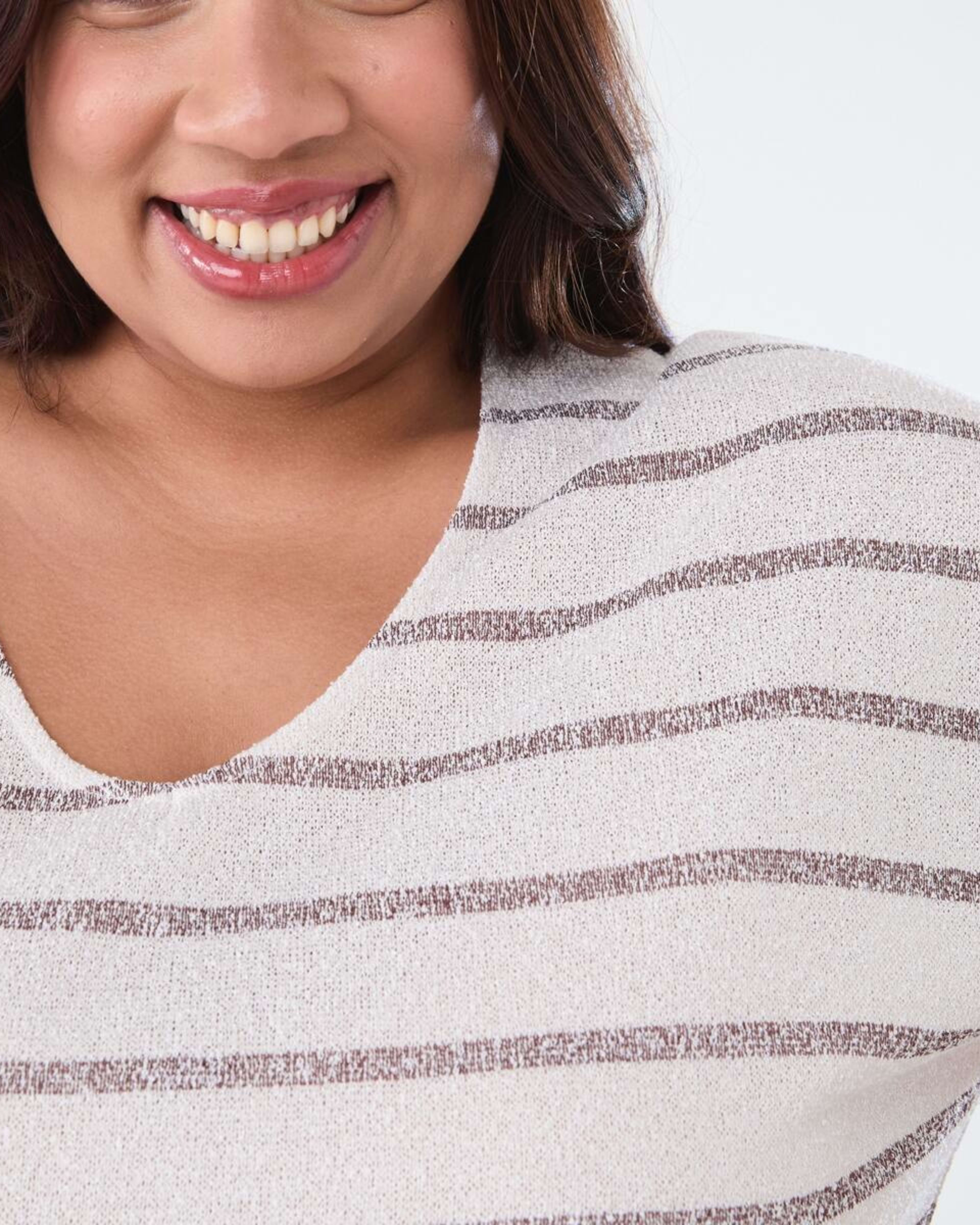 5 Curve Short Sleeve Textured Top STRIPE WARM MULBERRY, 5 of 5
