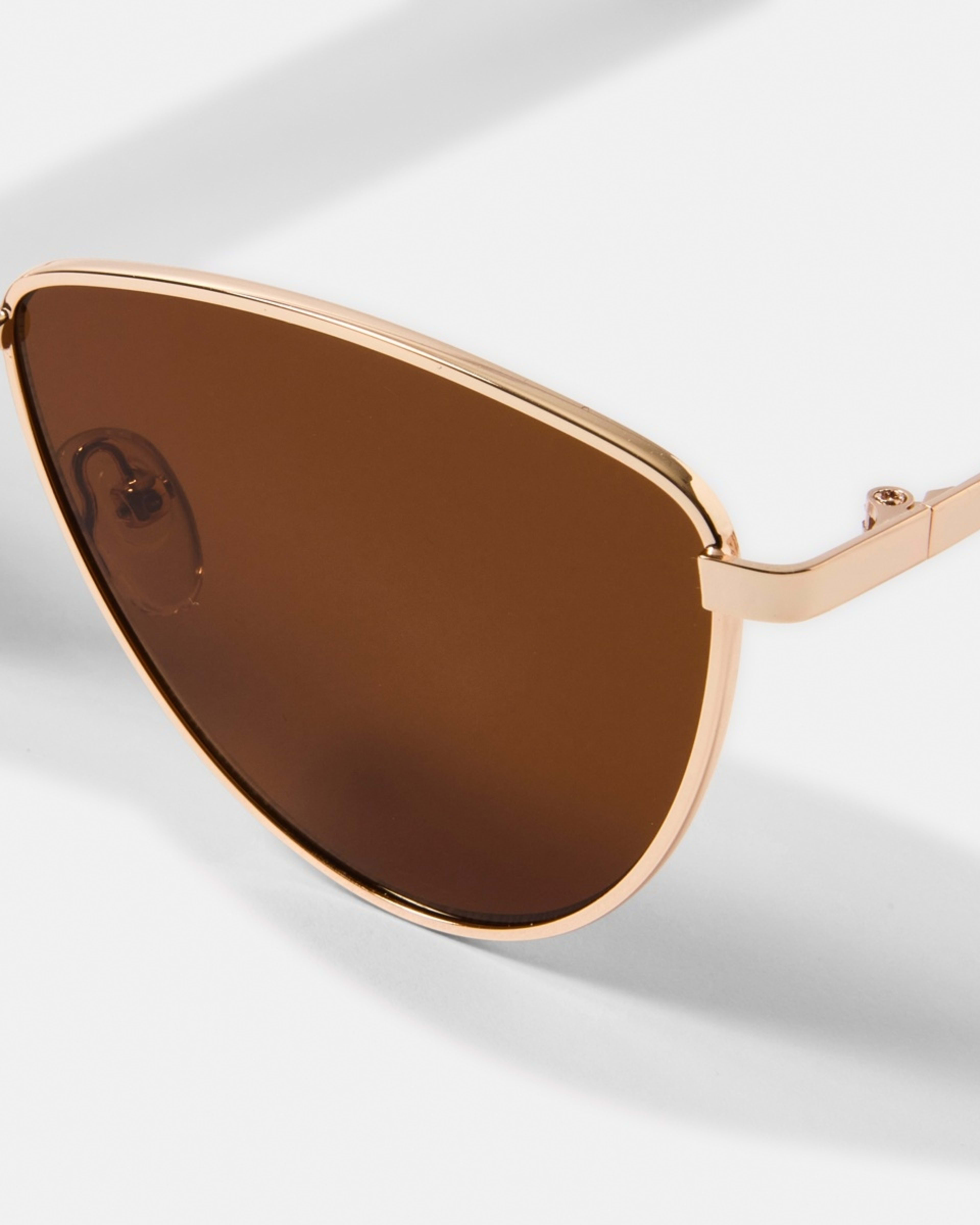 3 Womens Metal Cat Eye Sunglasses Gold, 3 of 6