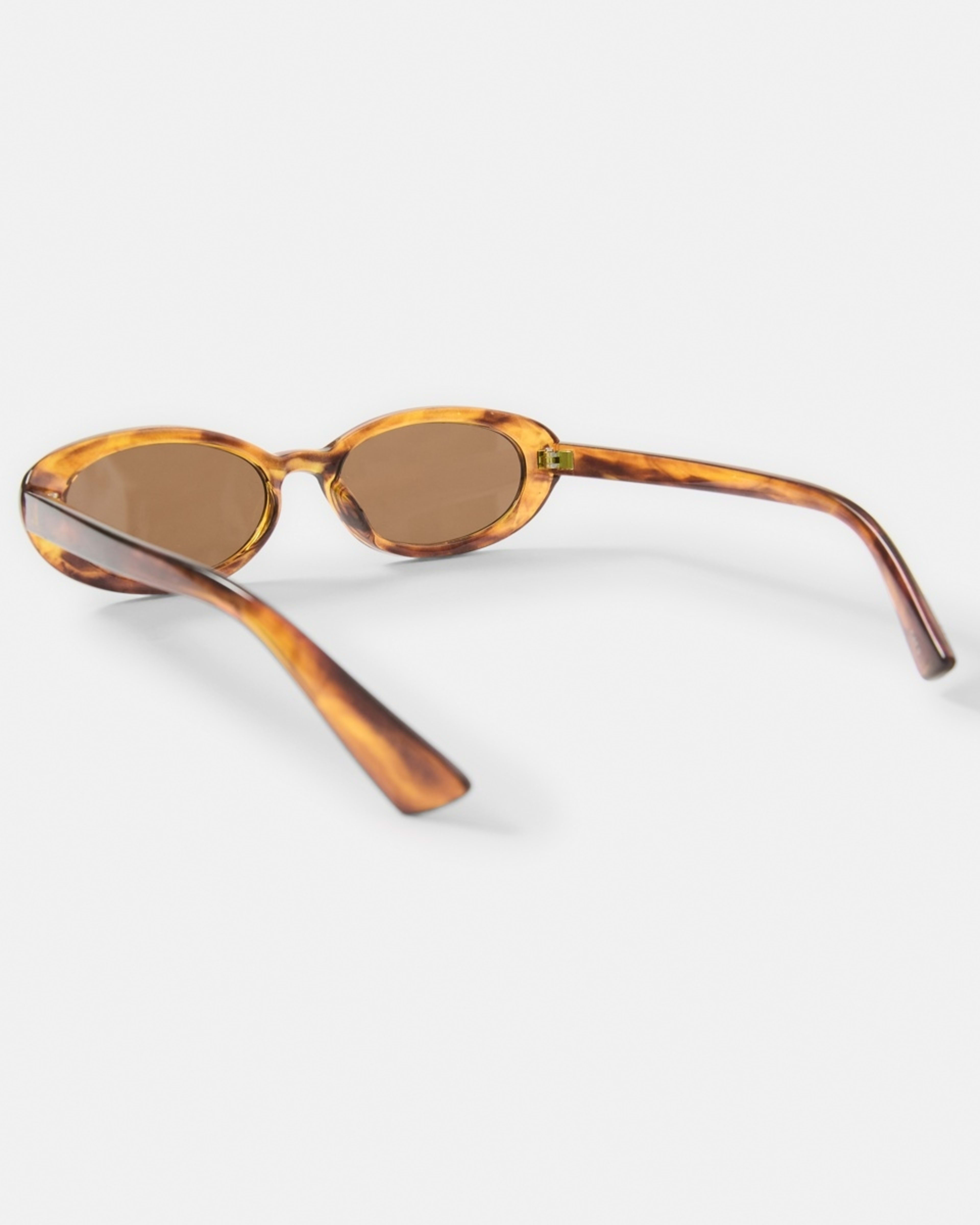 2 Oval Shape Sunglasses Tort, 2 of 10