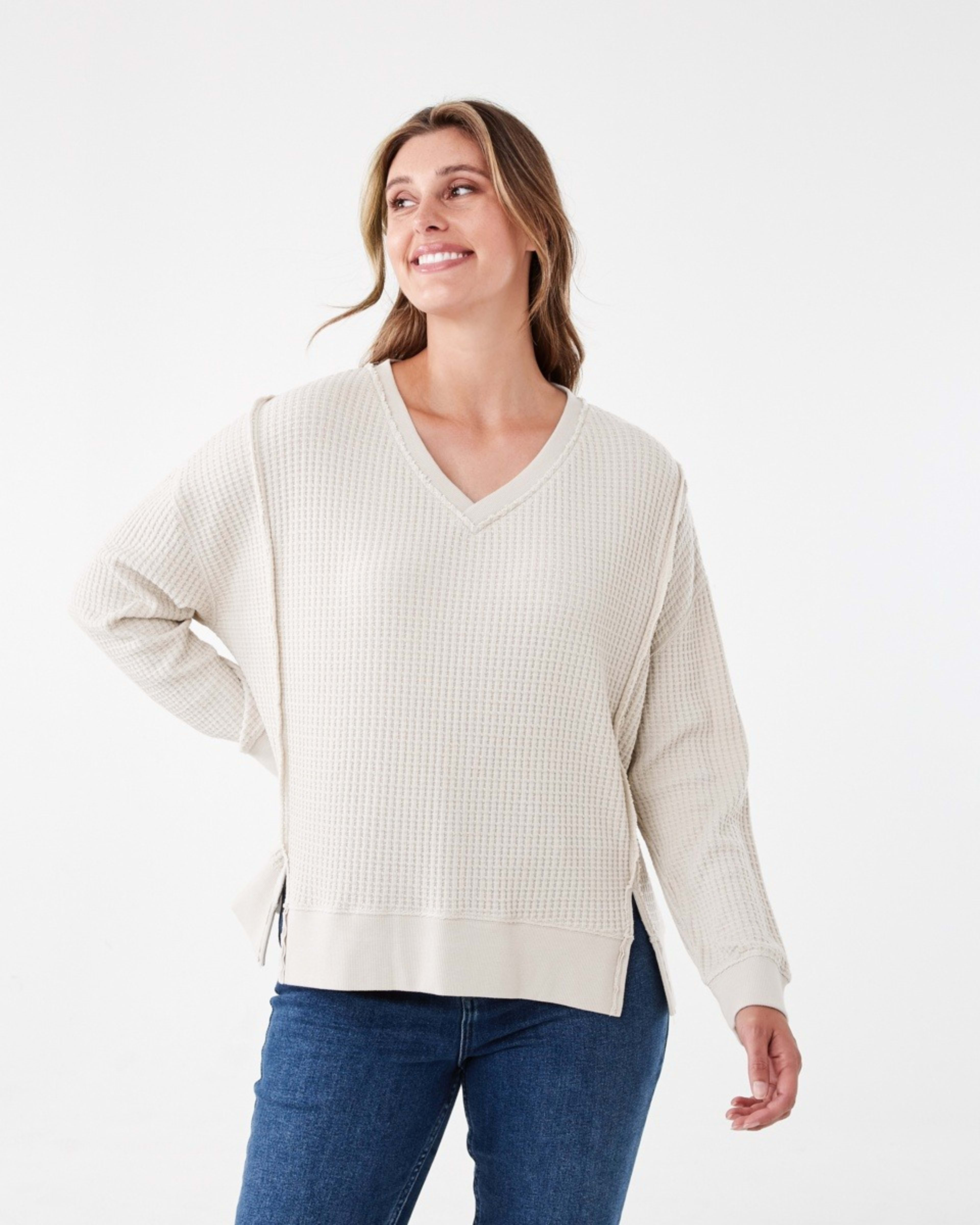 1 Long Sleeve Waffle V-Neck Top Nat Beige