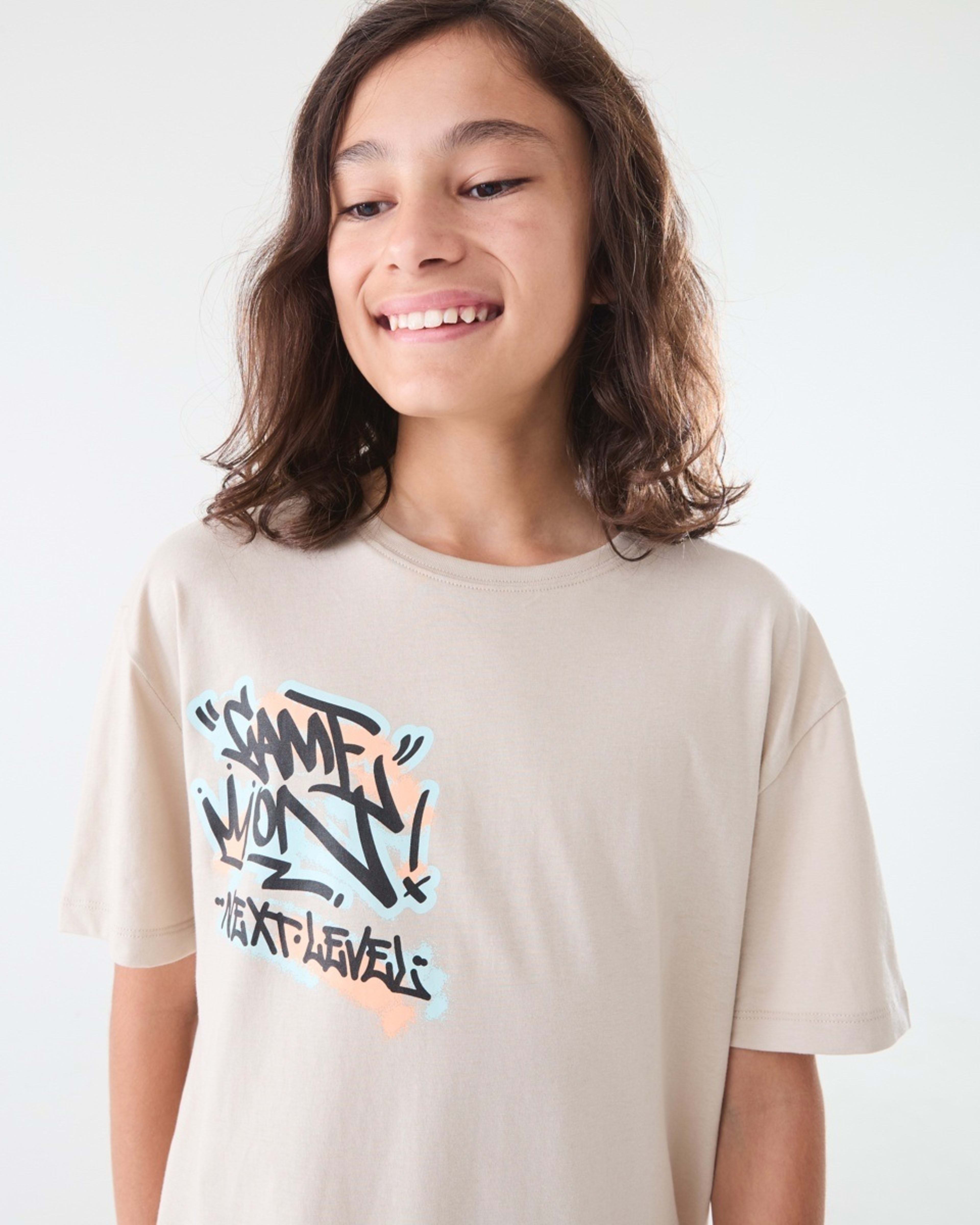 3 Short Sleeve Graphic Print T-shirt Bge Graff, 3 of 7