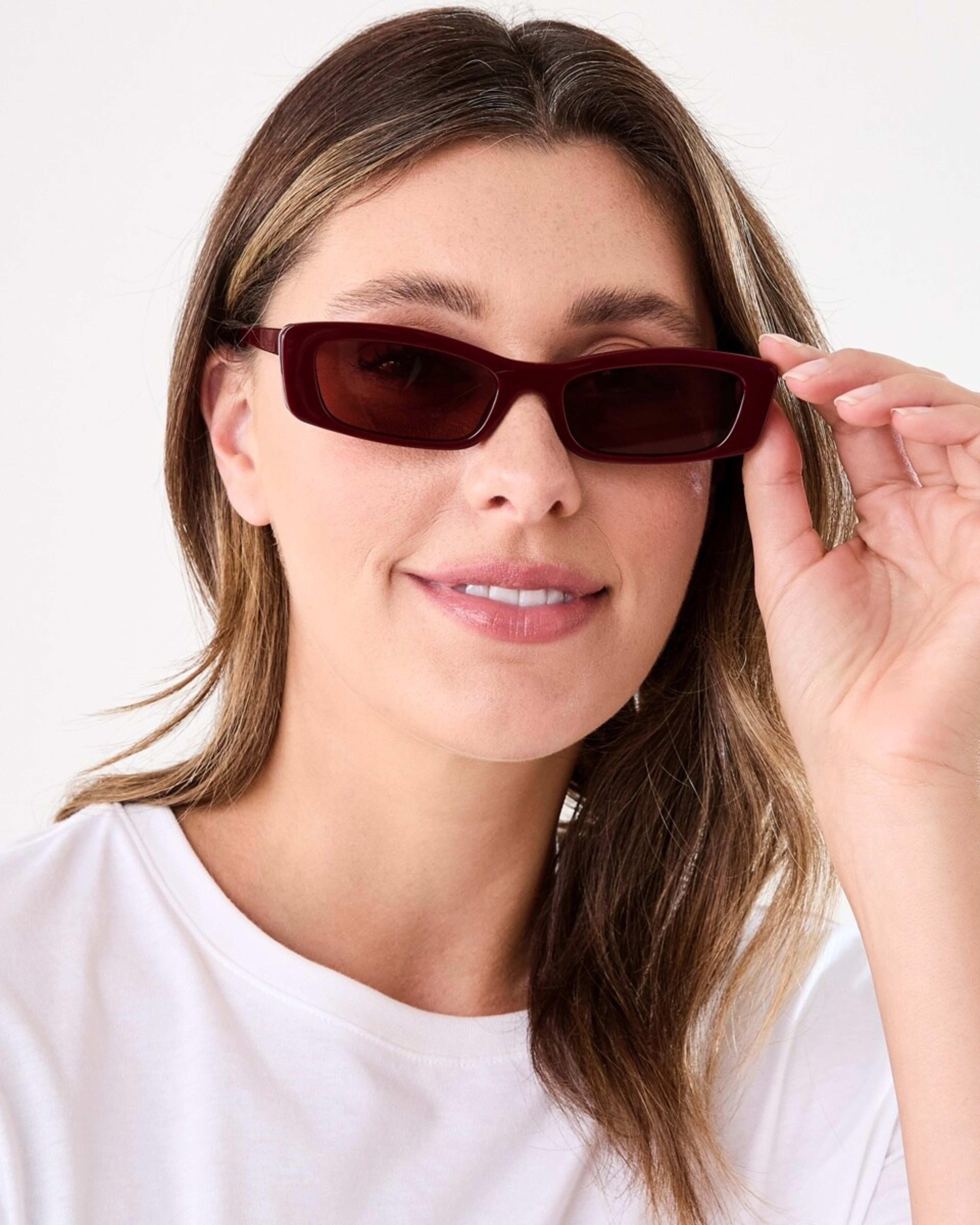 4 Womens Slim Rectangle Sunglasses BURGUNDY CHERRY, 4 of 6