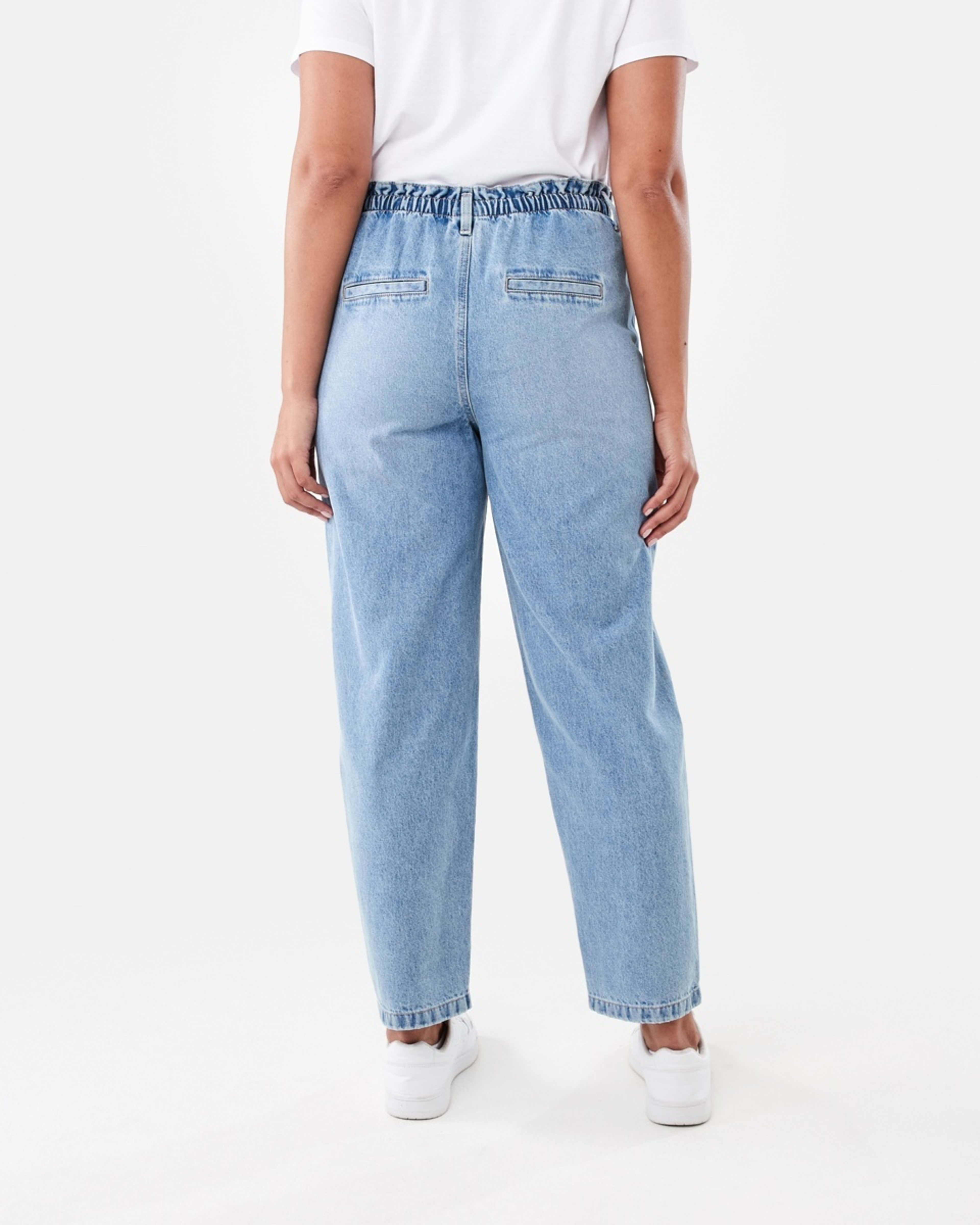 5 Paperbag Jeans Light Wash, 5 of 7