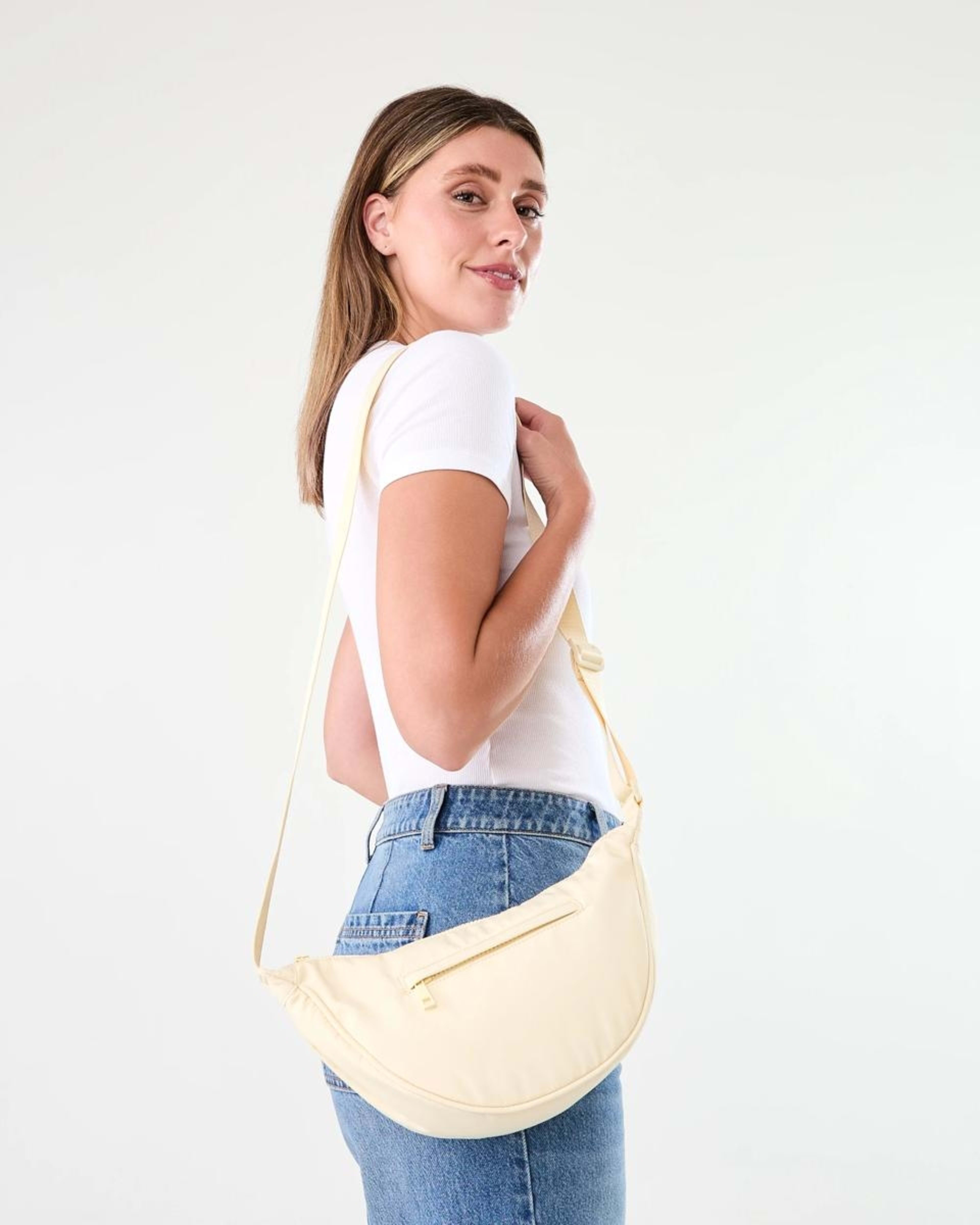 5 Urban Crescent Sling Bag Fln Yellow, 5 of 7