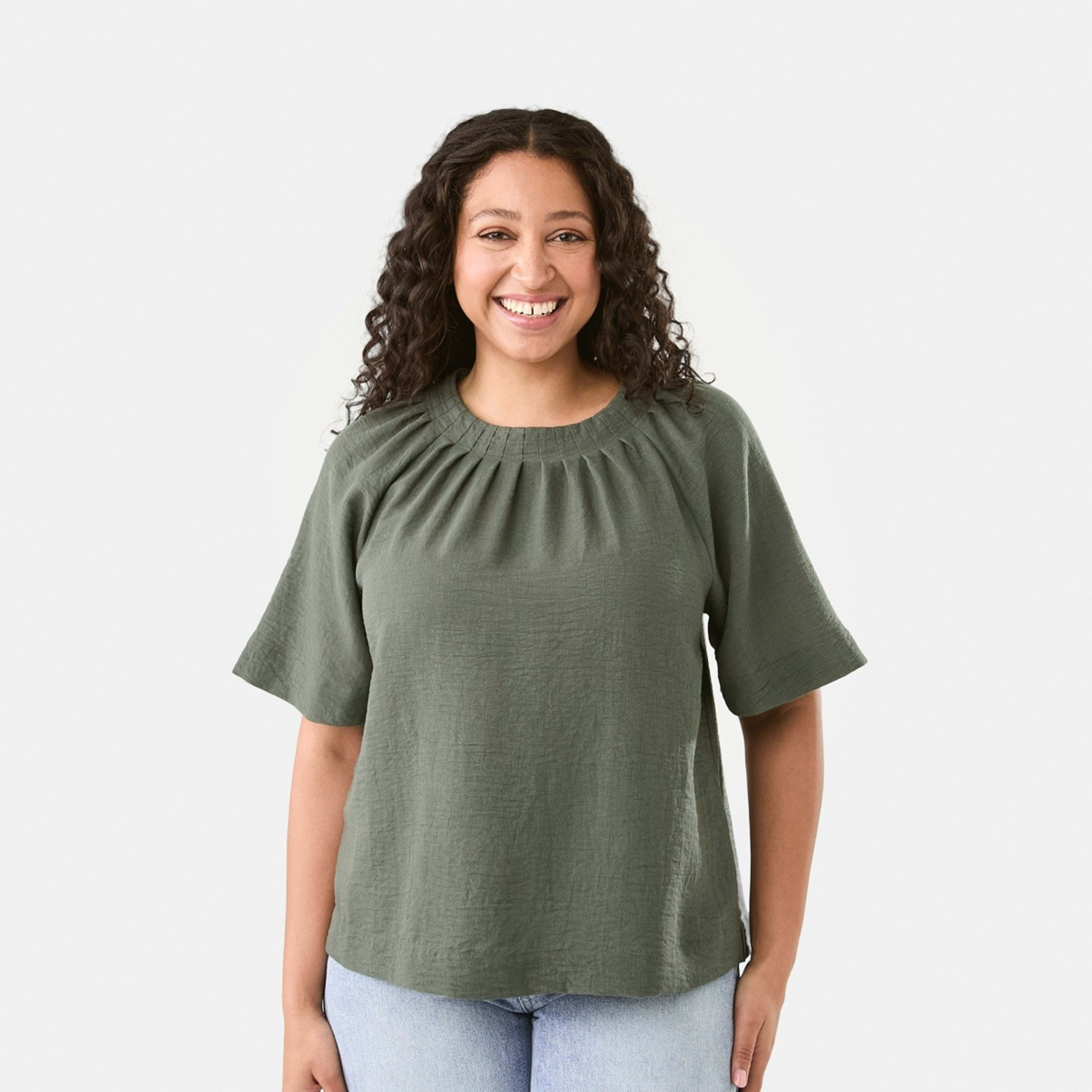 1 Short Sleeve Pleated Tuck Top Grn Olive, 1 of 7