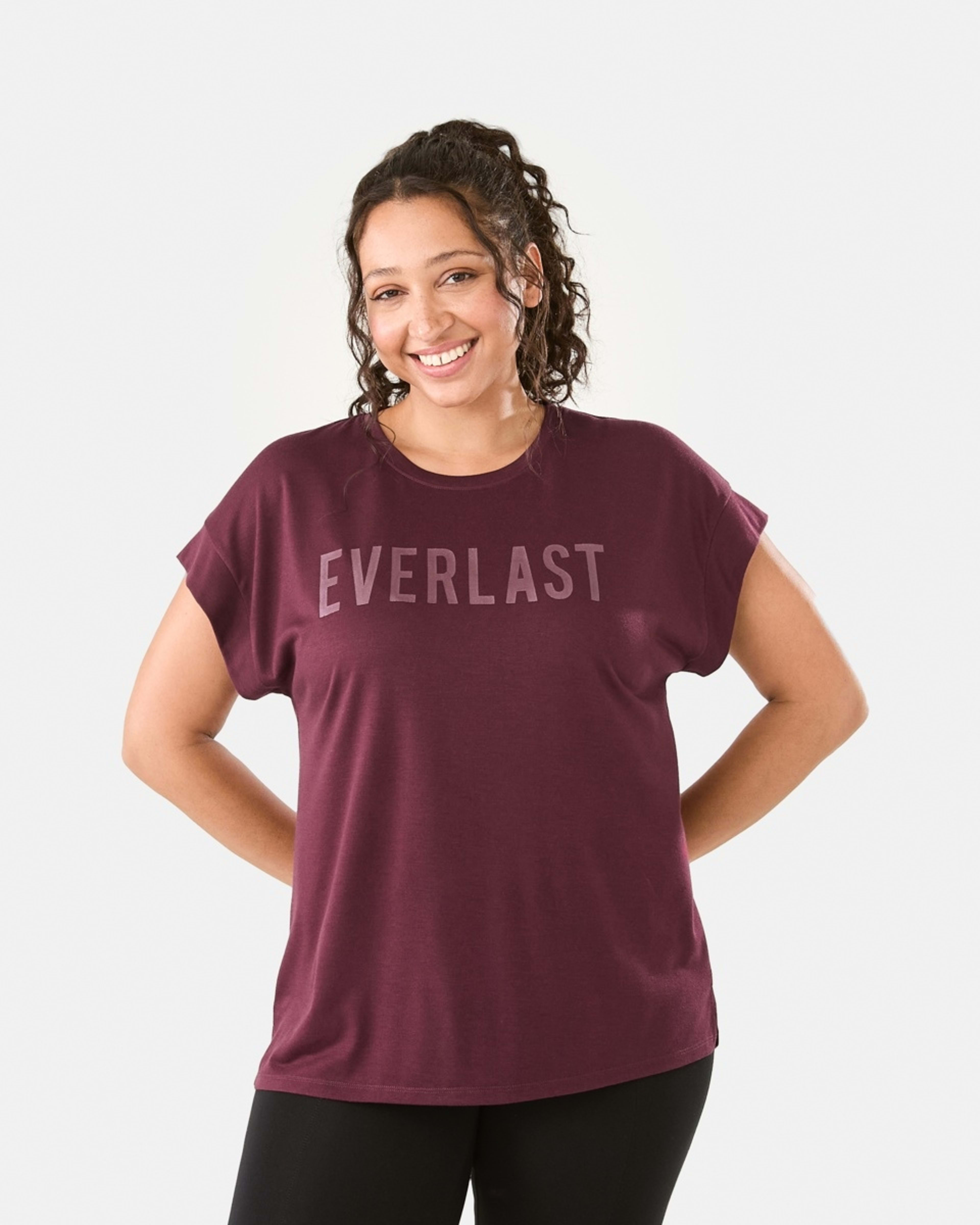 1 Everlast Womens Relaxed Long T-shirt Cherry, 1 of 7
