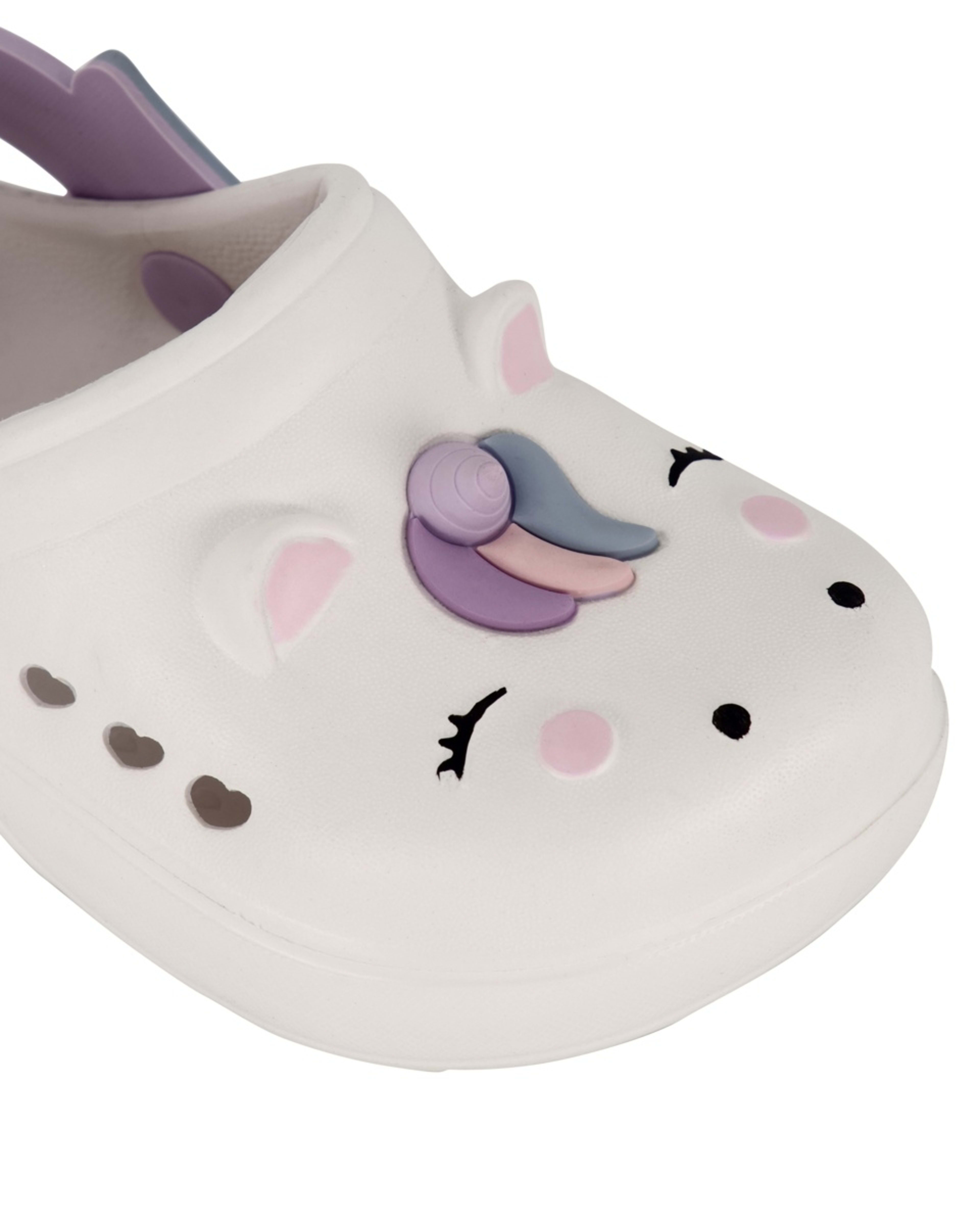 4 Junior Novelty Clogs CREAM, 4 of 4