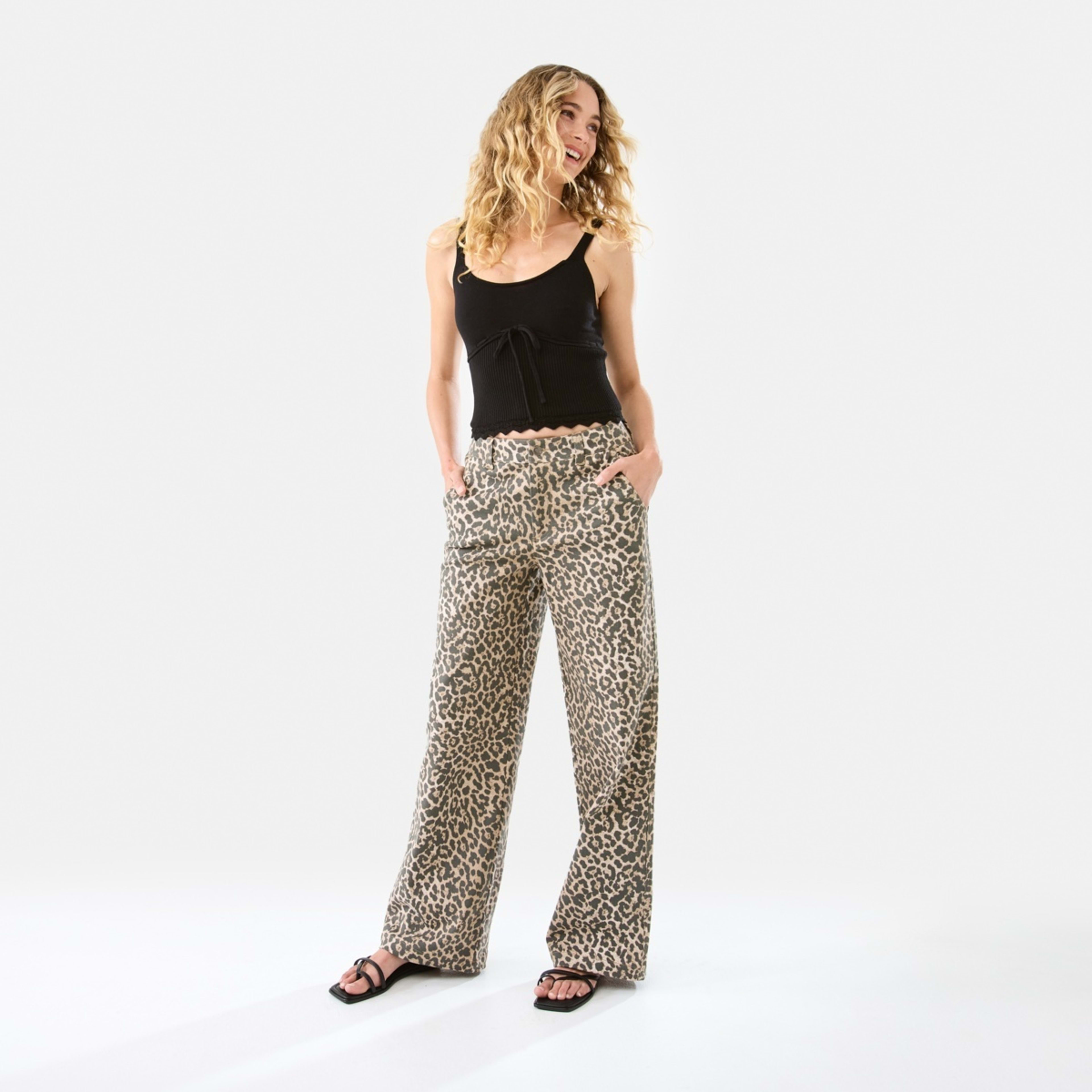 2 Leopard Jeans Leopard, 2 of 10