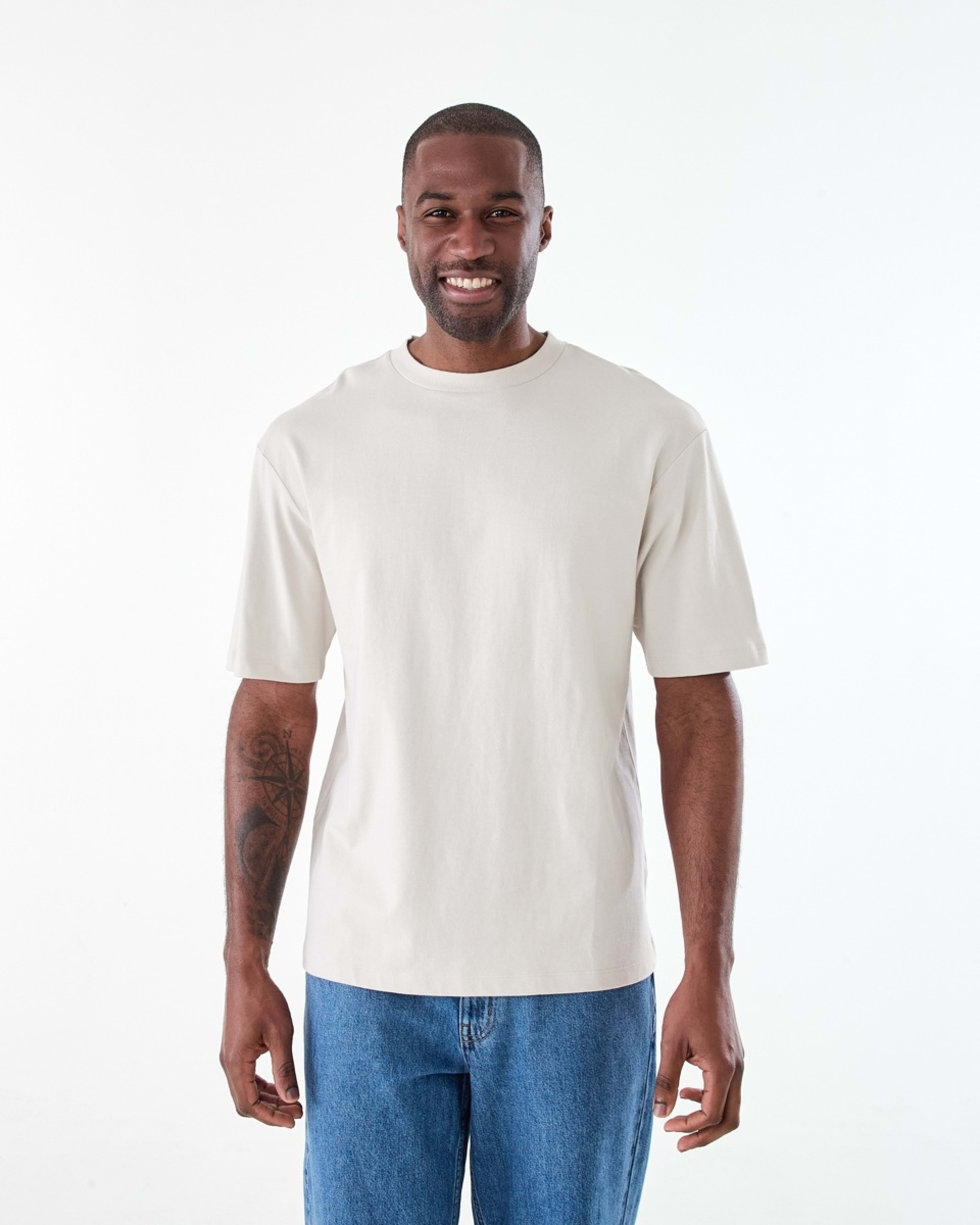 1 Oversized Heavyweight T-shirt DUNE, 1 of 6