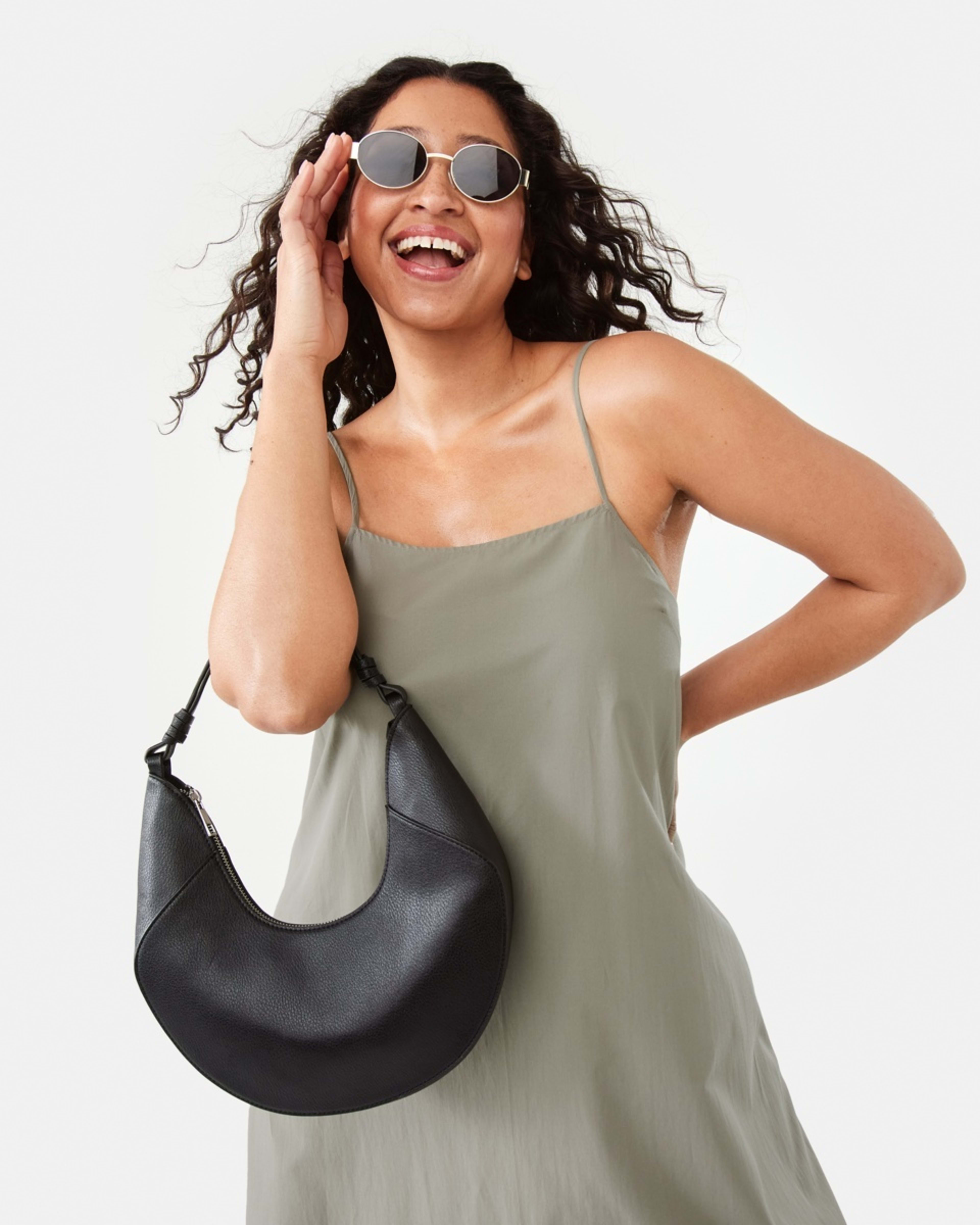 9 Shoulder Bag Black, 9 of 10