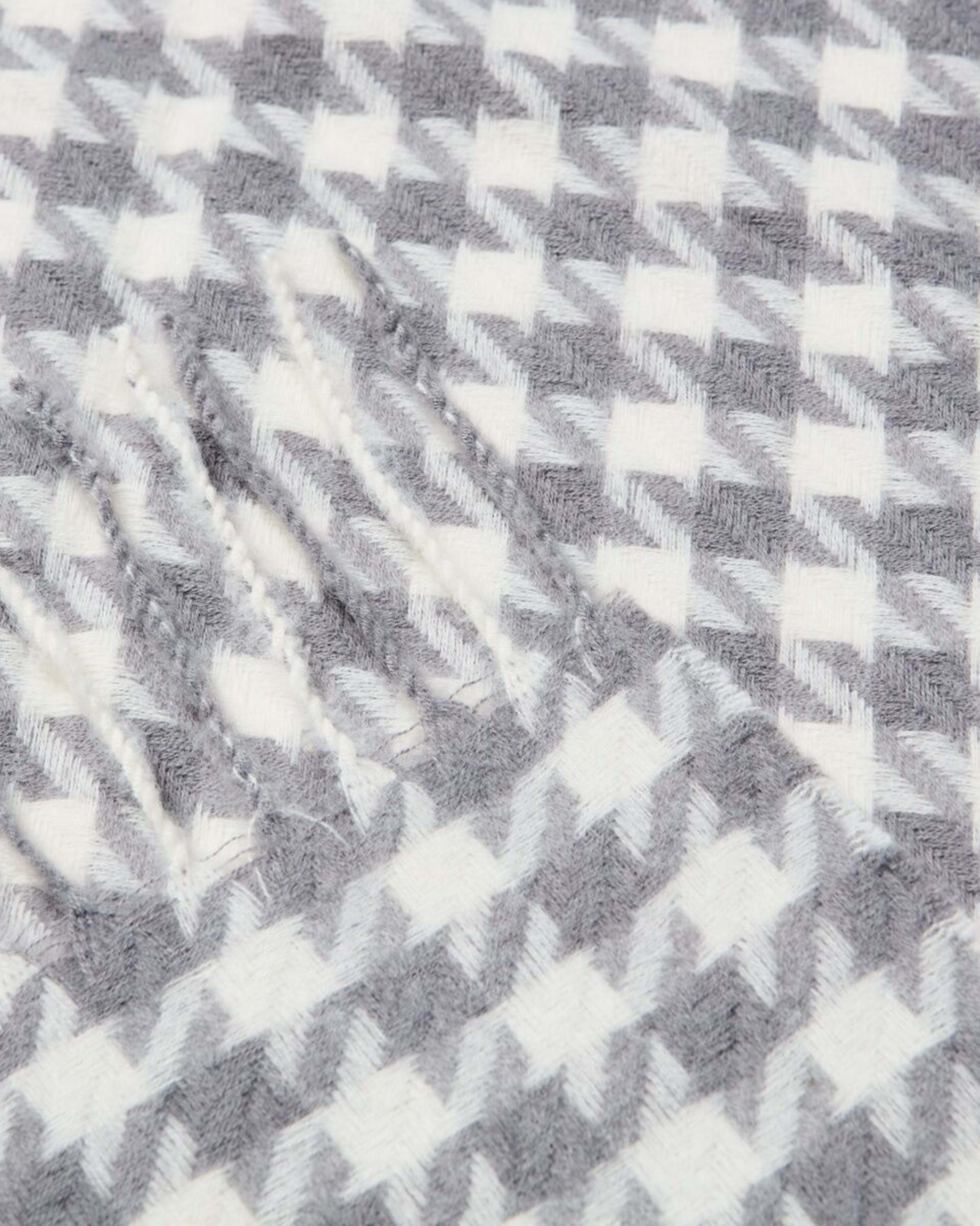 2 Lightweight Scarf Houndstth, 2 of 3