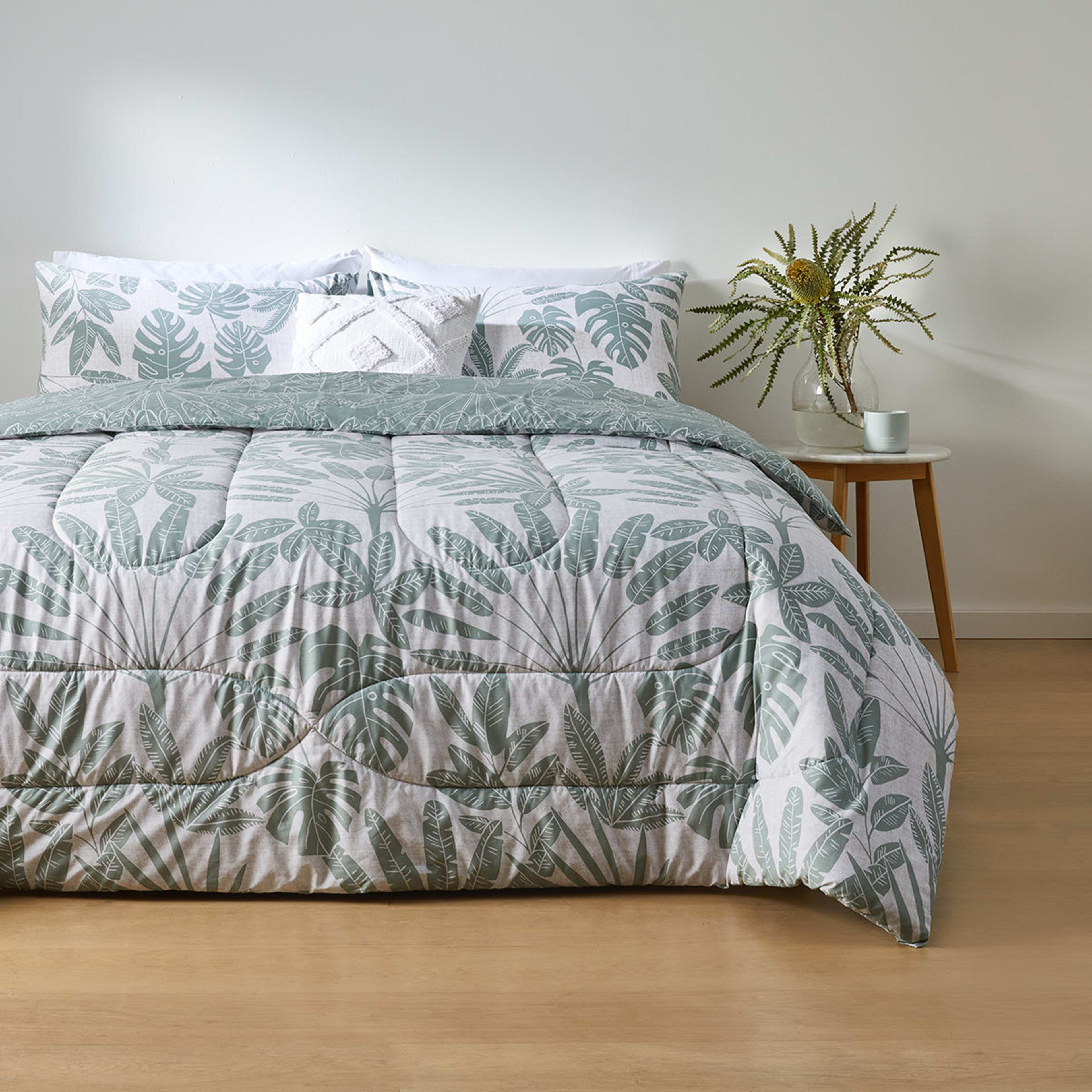 1 Peta Cotton Rich Reversible Comforter Set - King Bed