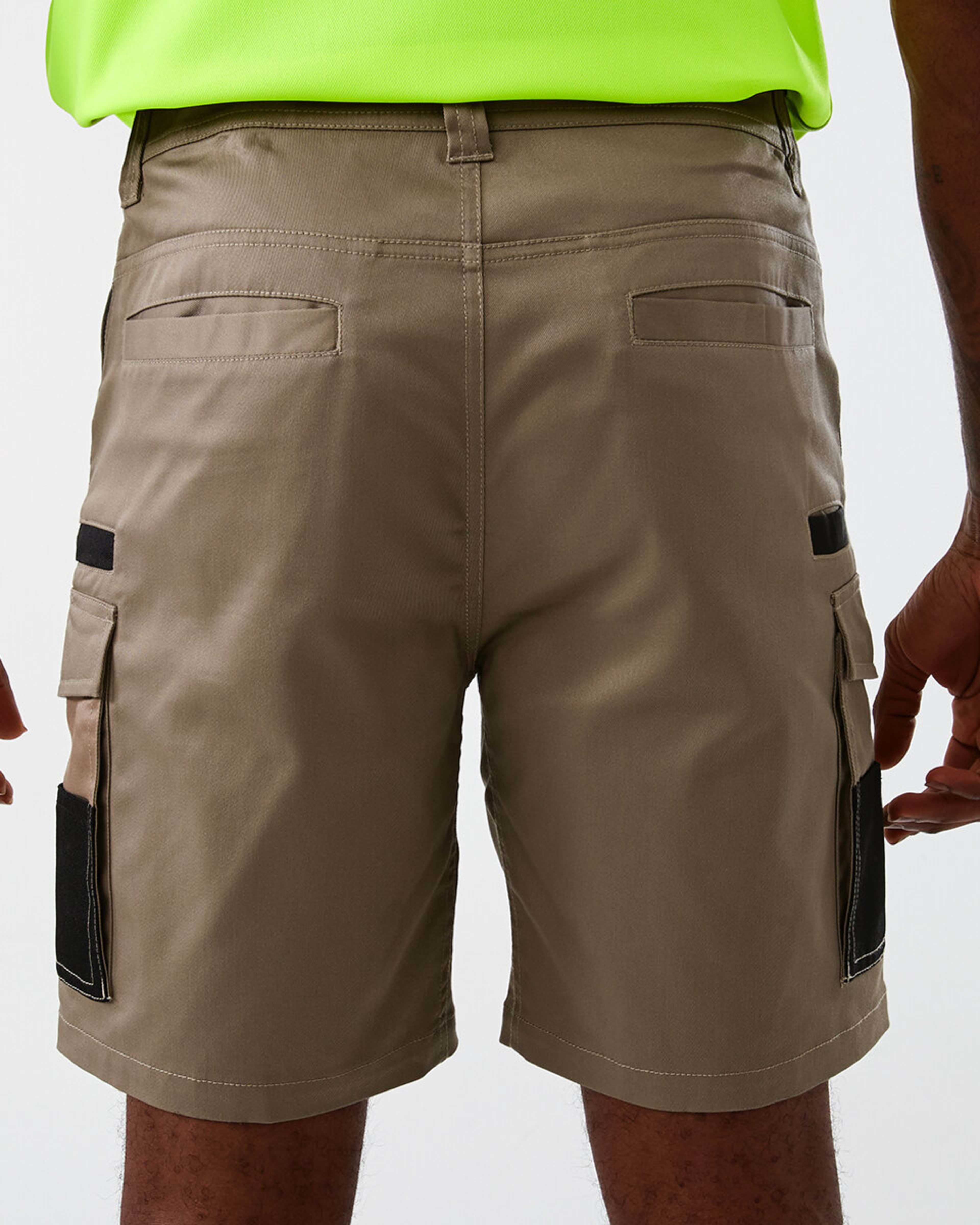 3 Workwear Functional Cargo Shorts Wet Sand, 3 of 7