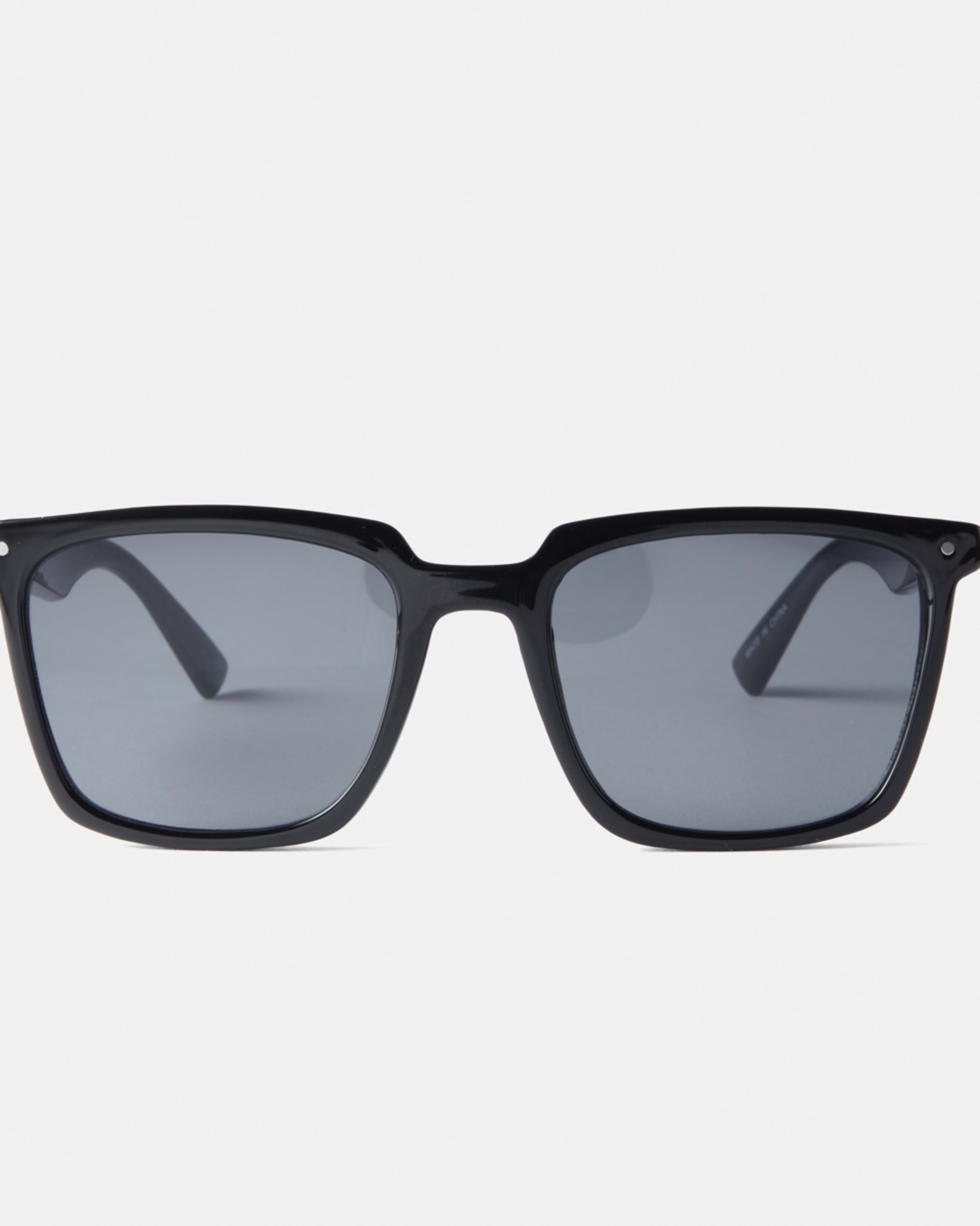 1 Classic D Frame Sunglasses Black, 1 of 6