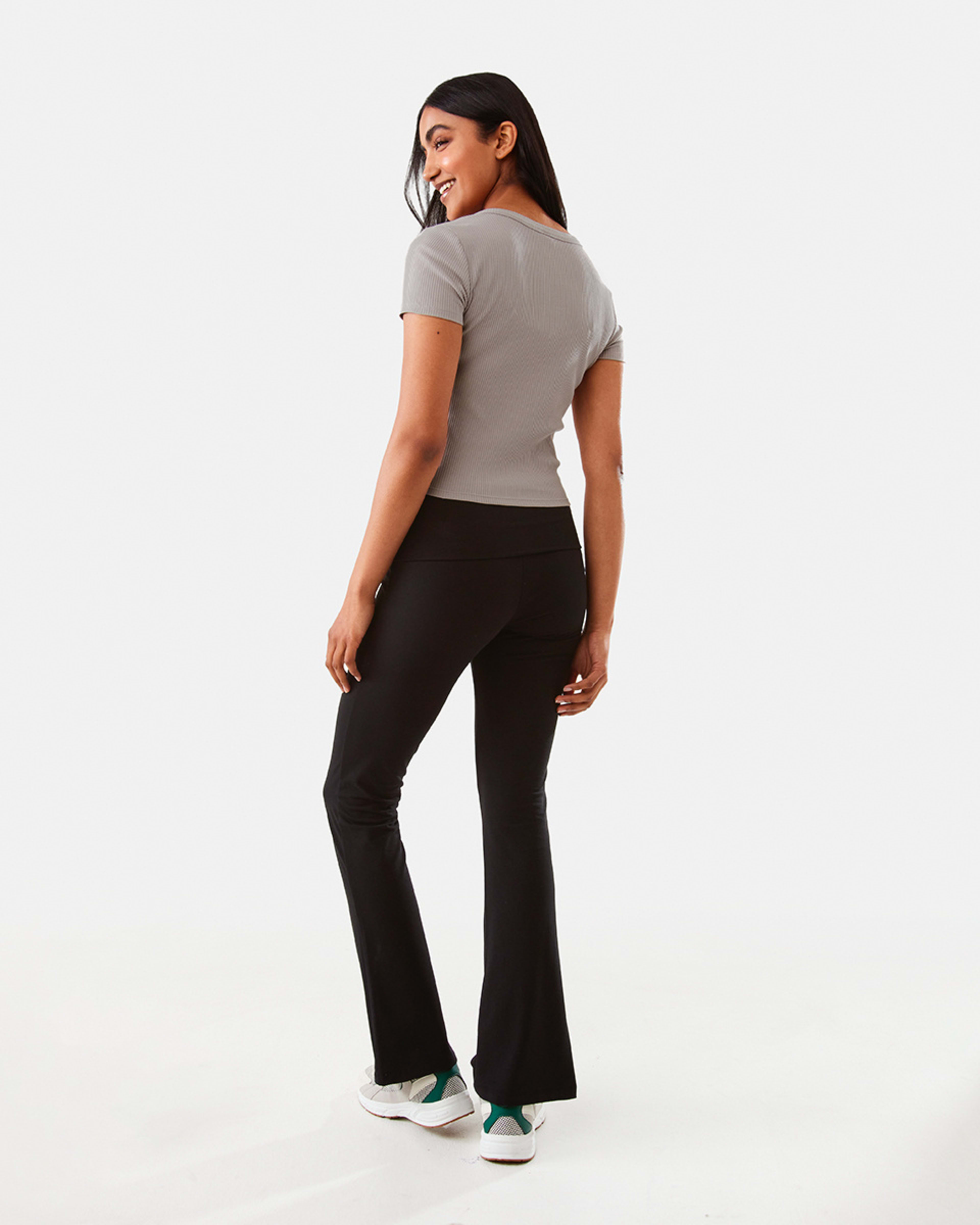 6 Short Sleeve Ribbed Square Neck T-shirt Satellite, 6 of 9