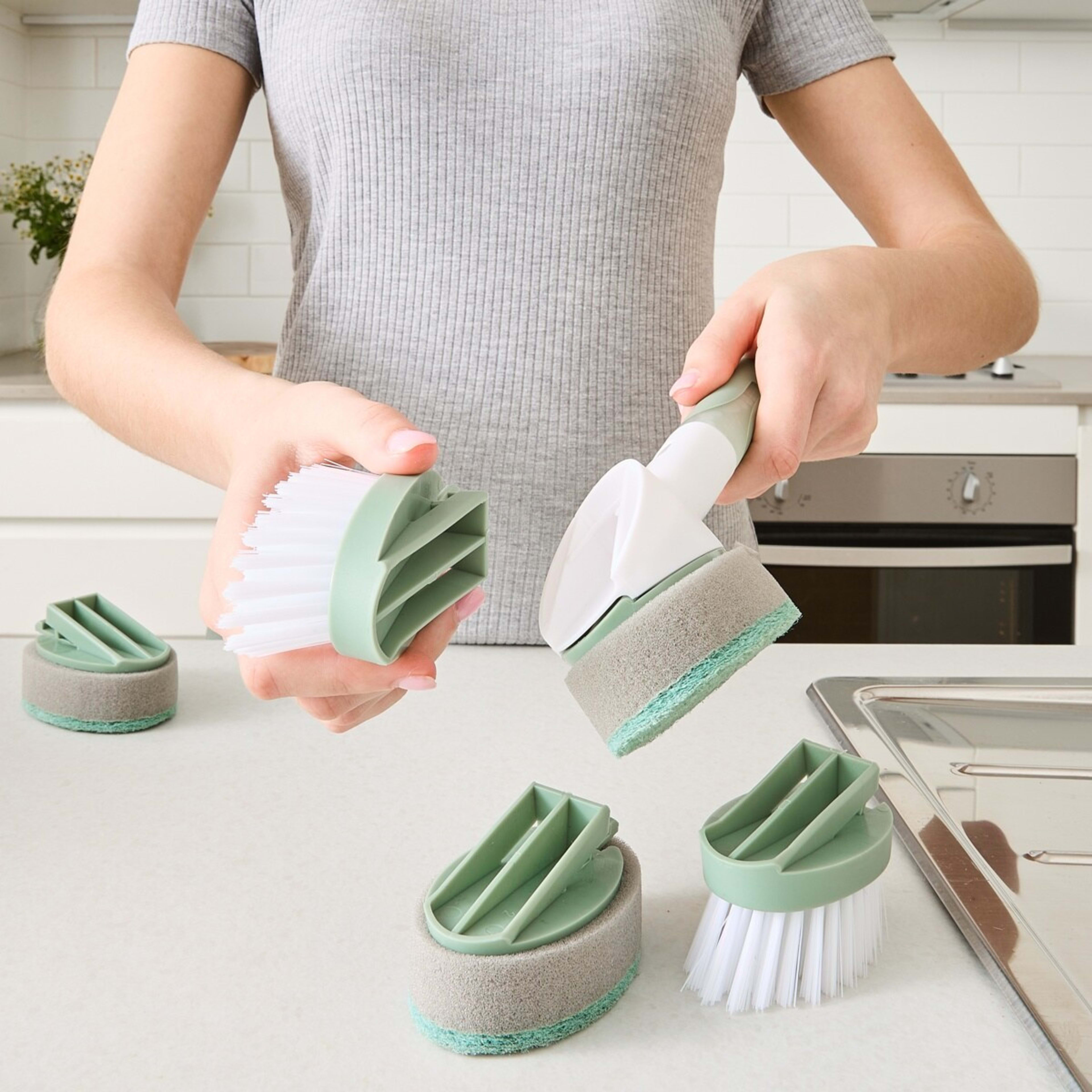 1 Set of 4 2-in-1 Dish Brush Refills