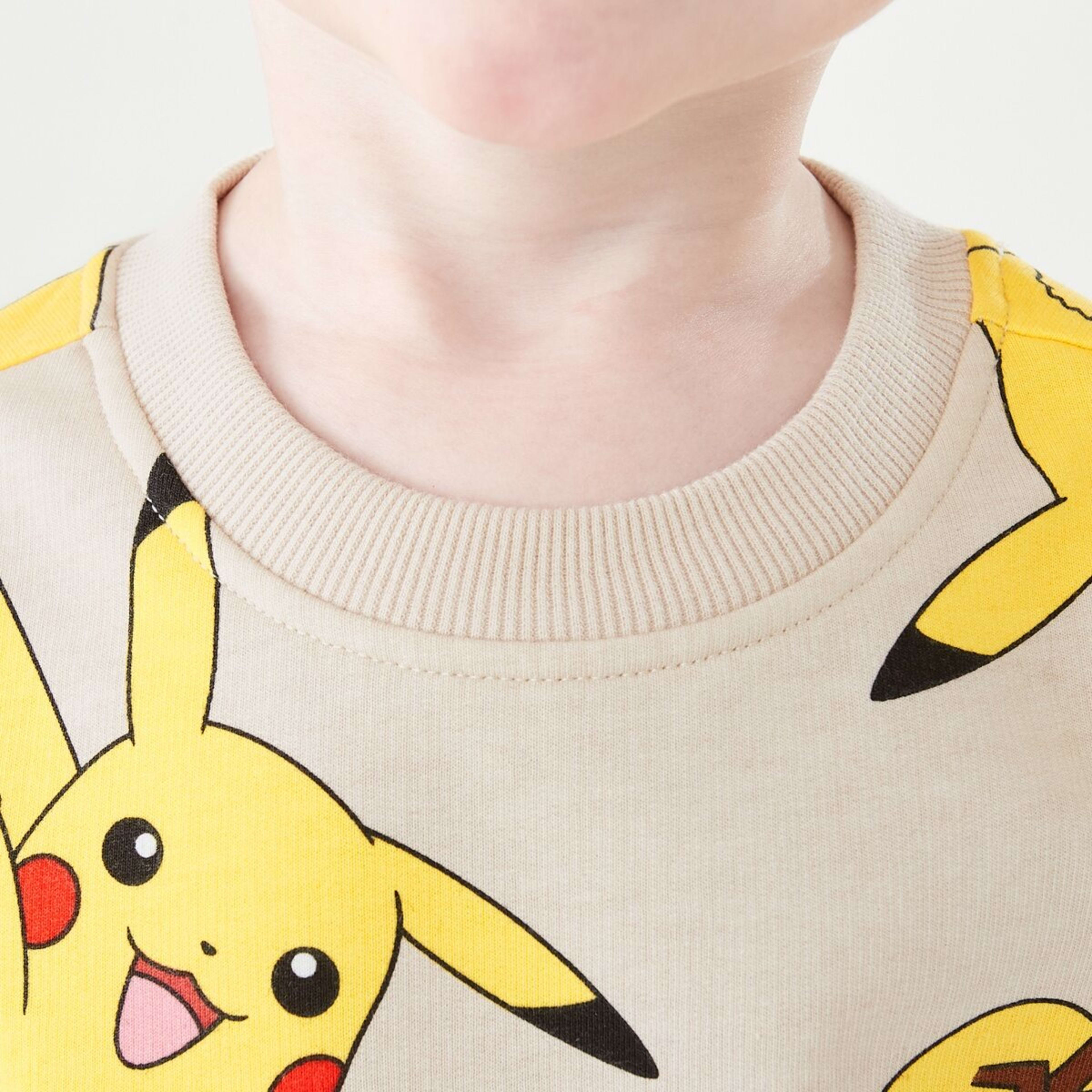 4 Pokemon License Print Crew Neck Sweatshirt Pokemon Pikachu, 4 of 9