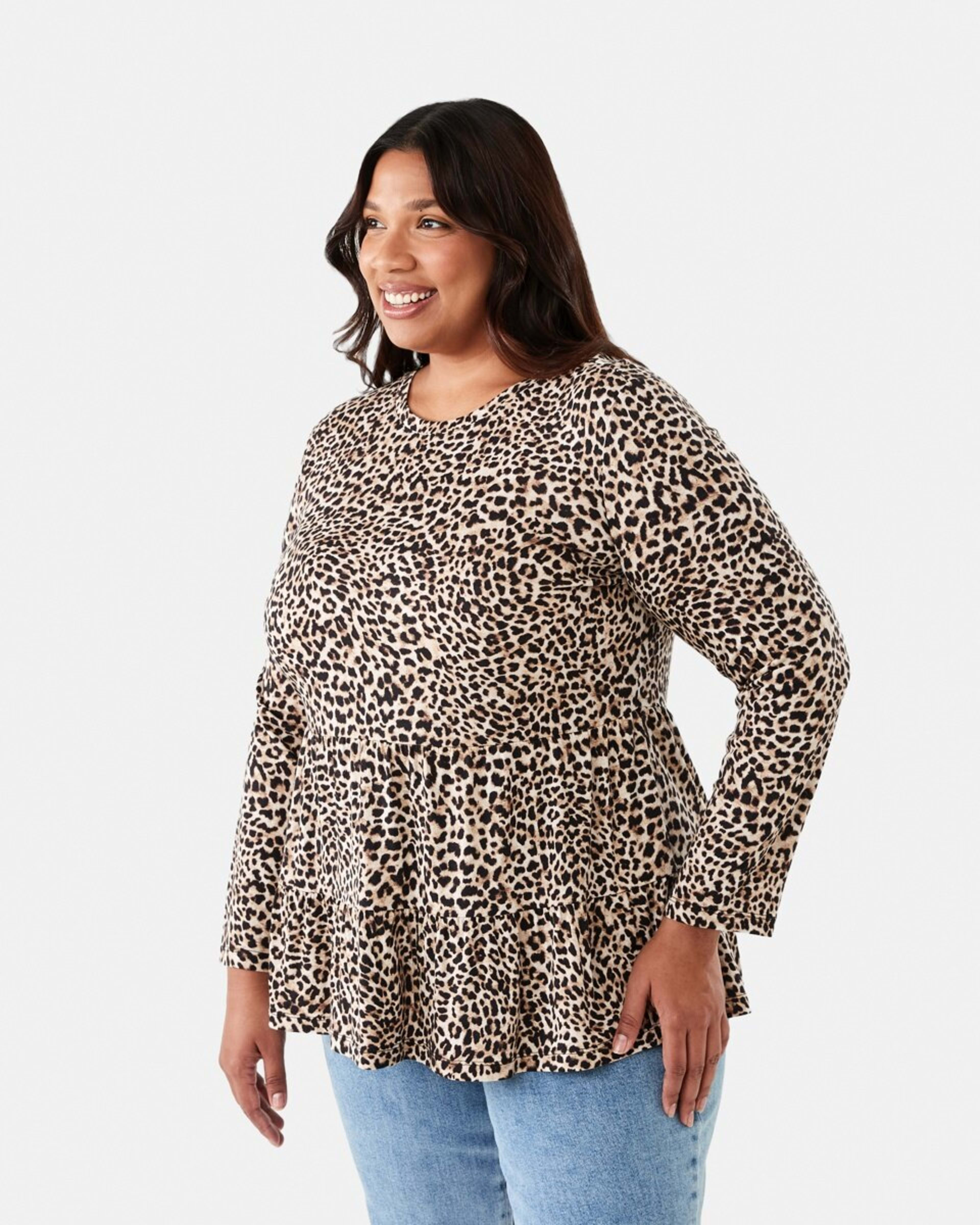 2 Curve Long Sleeve Smock Top Brwn Leo, 2 of 6