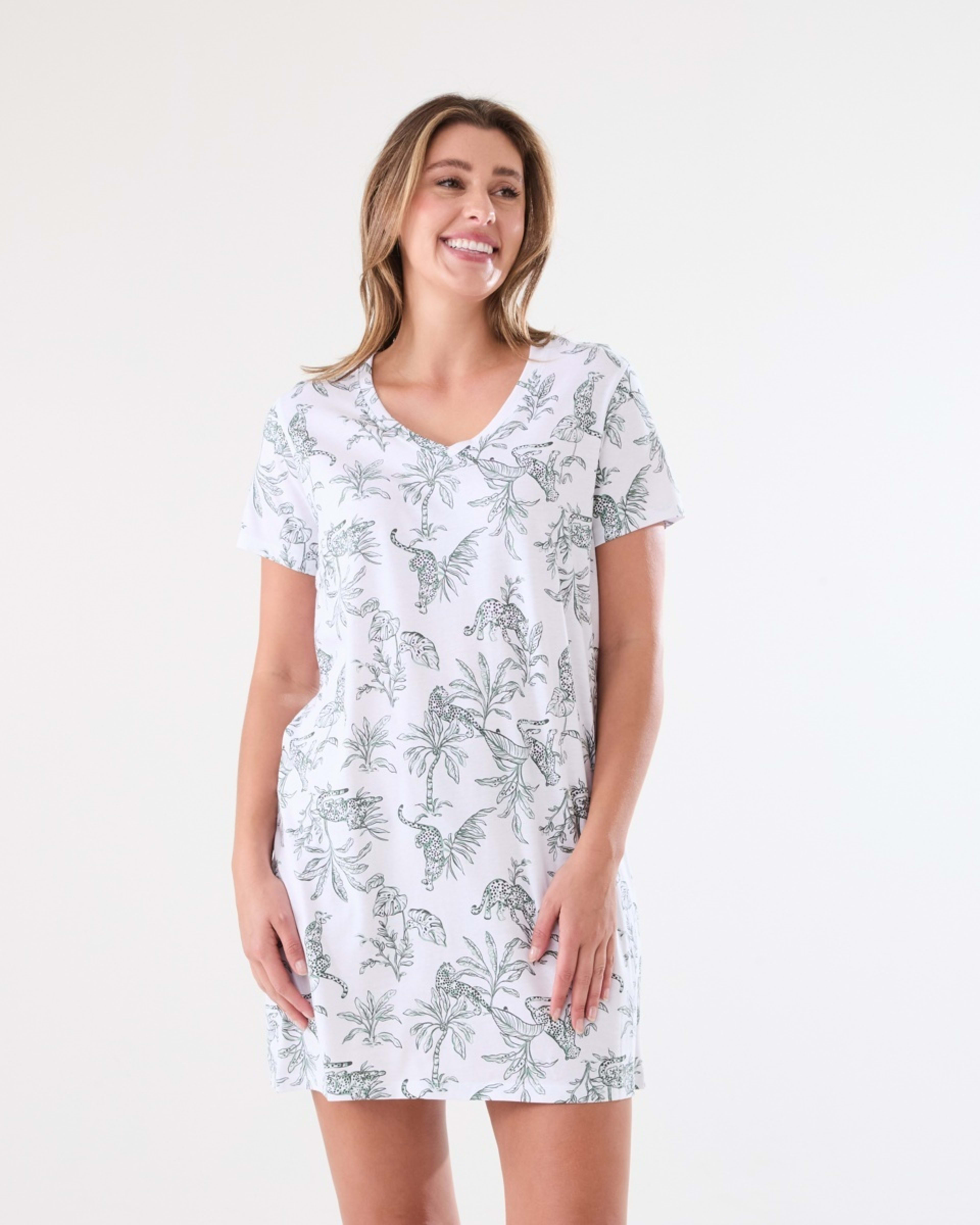 1 Short Sleeve V-Neck Nightie LEOPARDS WHITE, 1 of 5