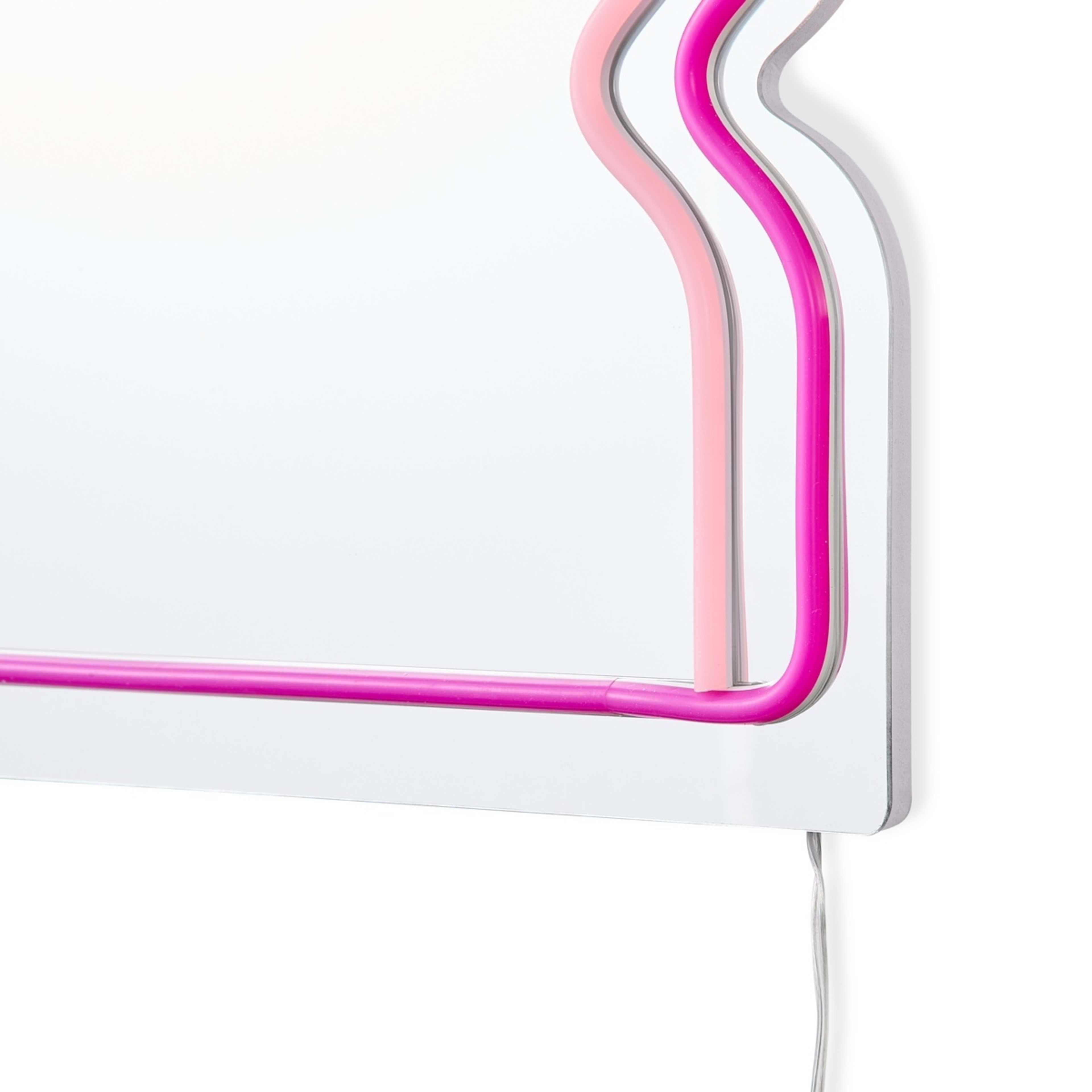 5 Wavy LED Mirror, 5 of 7