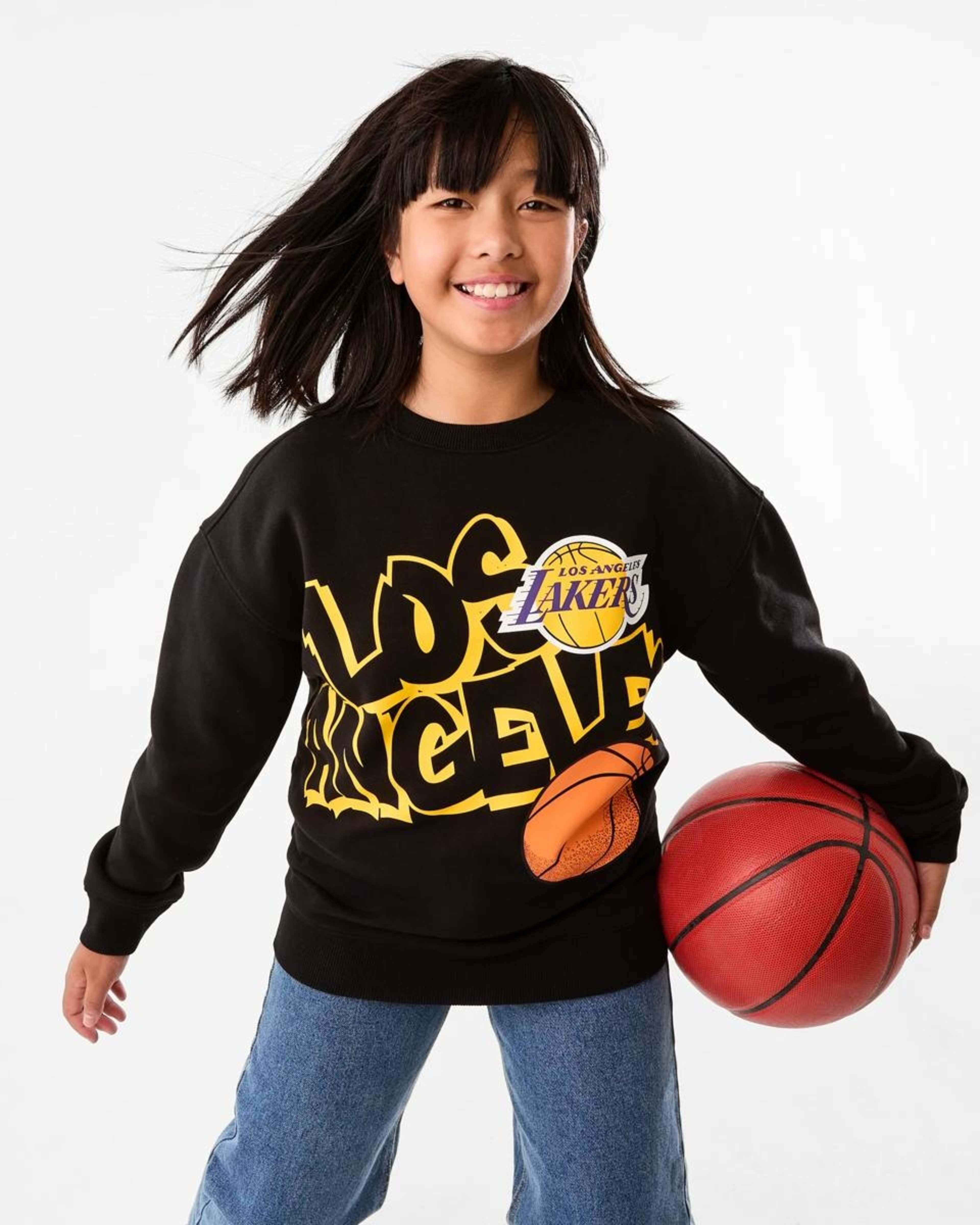1 Official NBA Kids Fleece Crew Neck Top BLACK LAKERS FLEECE CREW, 1 of 5