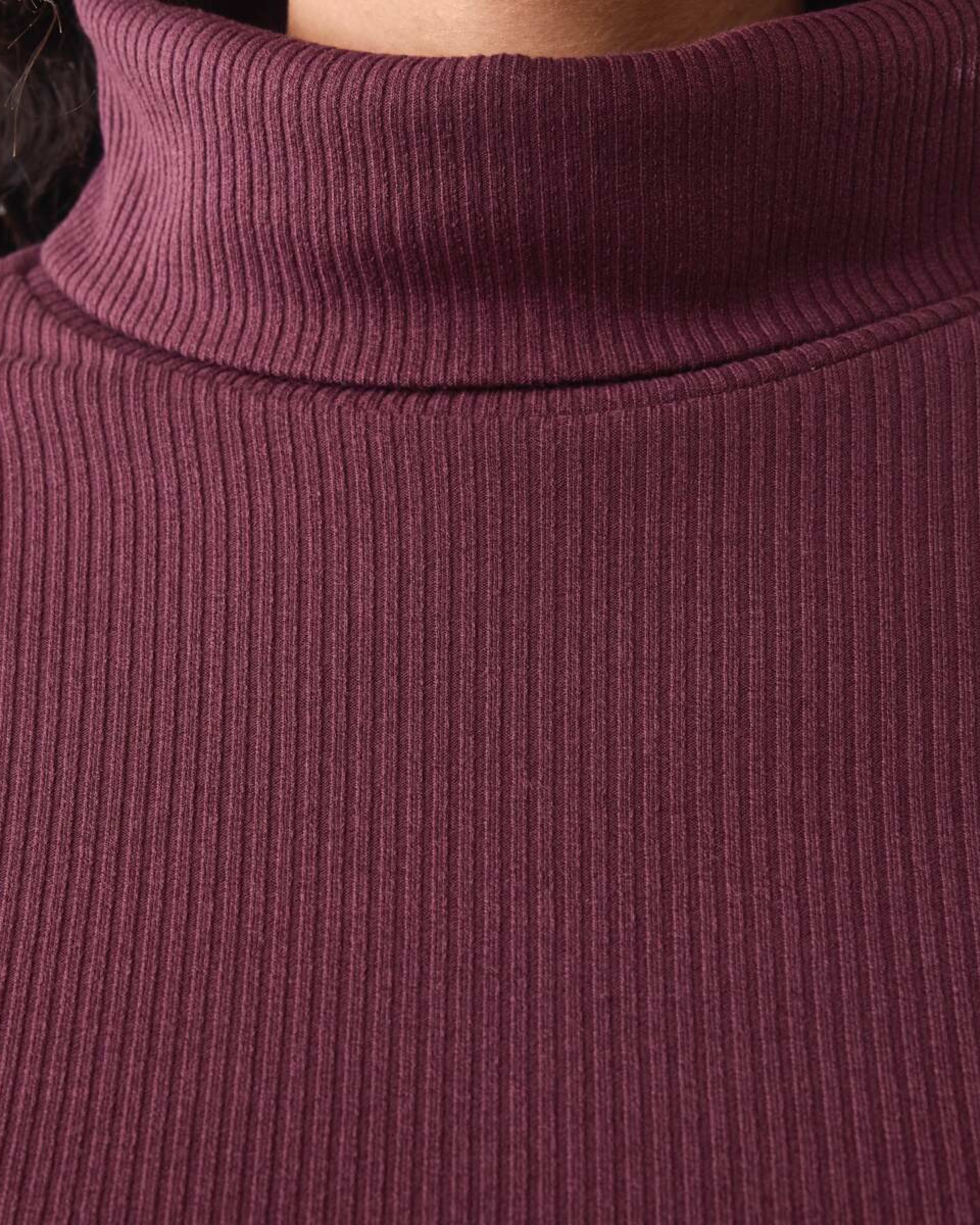 6 Long Sleeve Rib Turtleneck Top Mulberry, 6 of 7