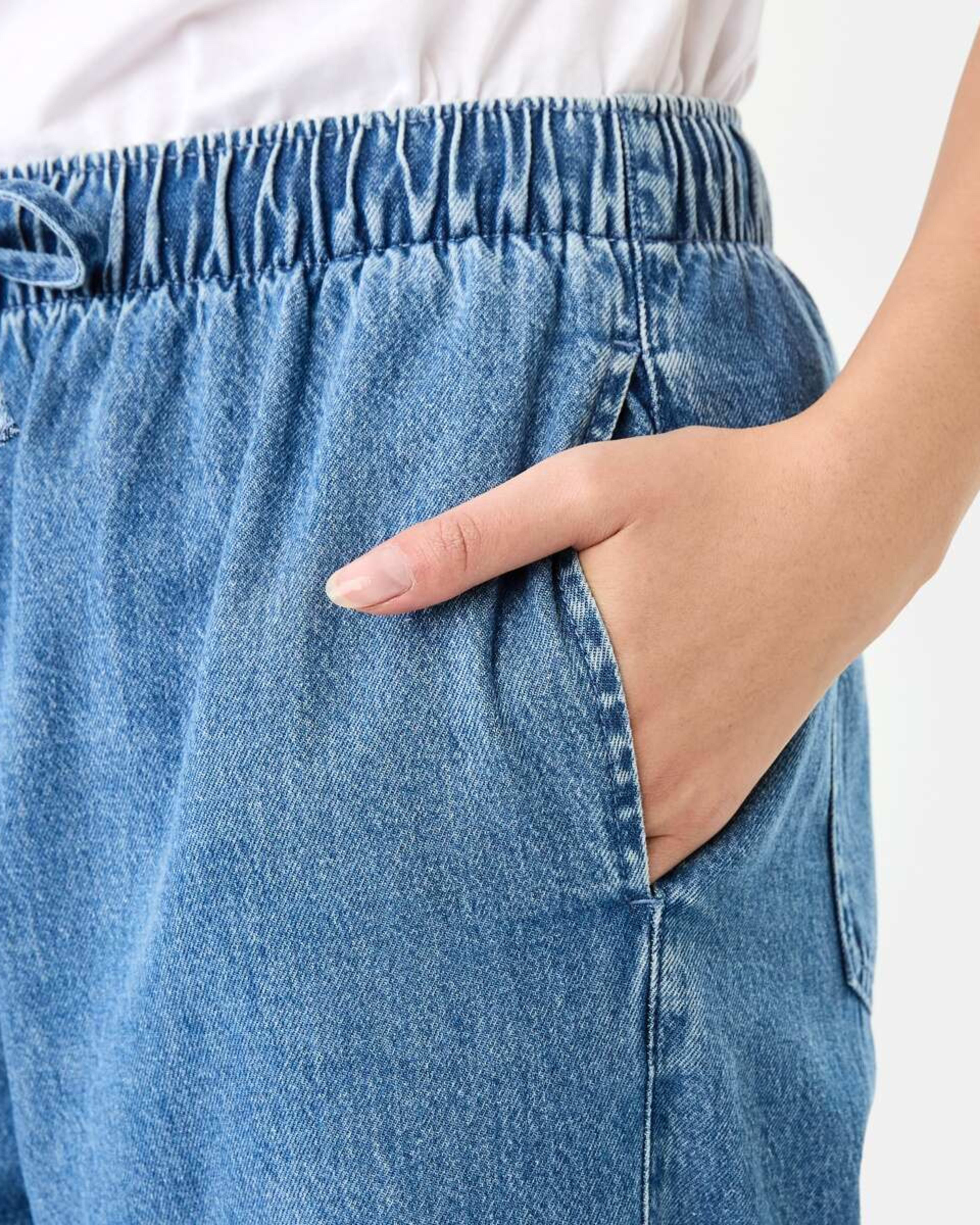 6 Comfort Wide Leg Jeans MID WASH, 6 of 11
