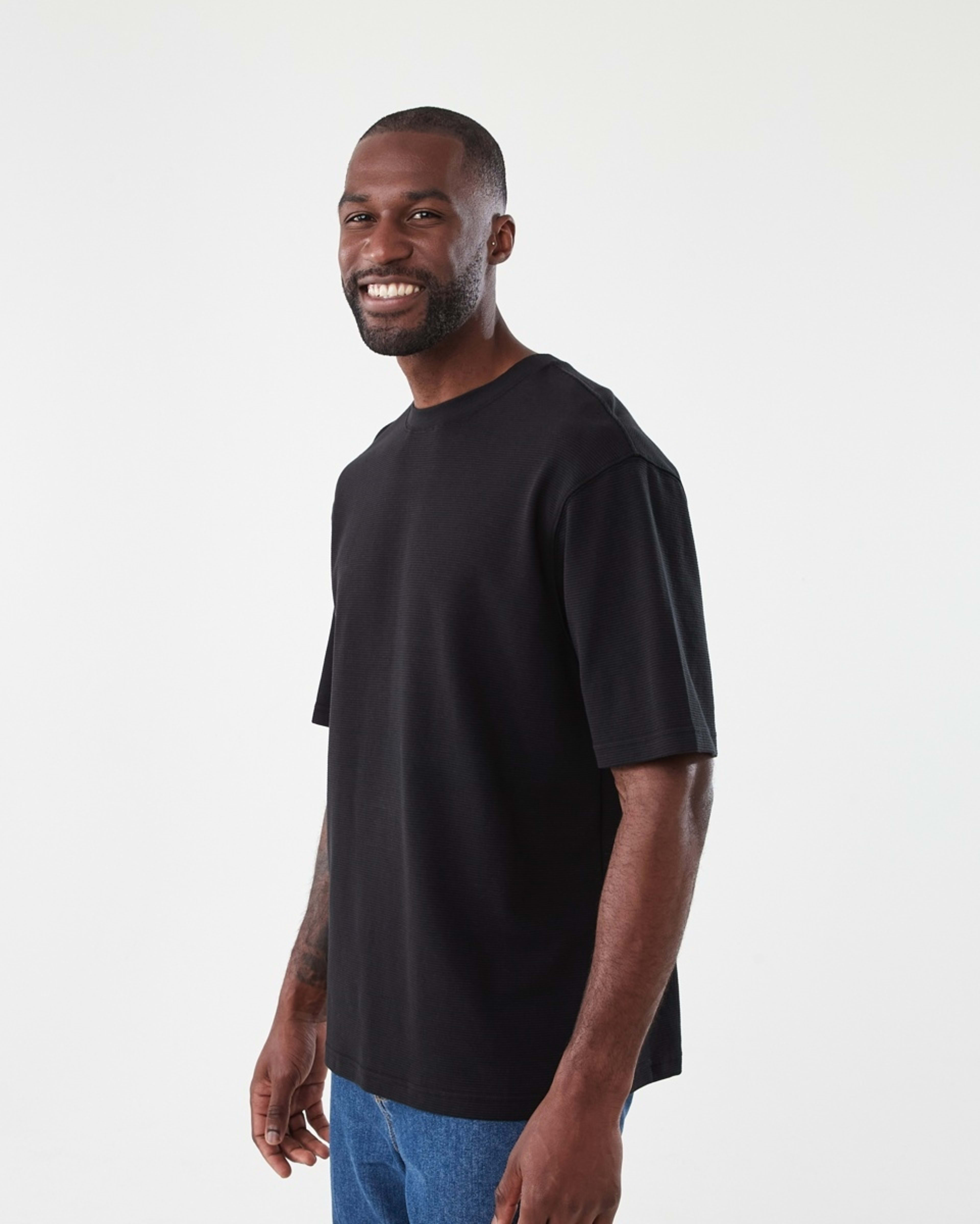2 Oversized Ottoman T-shirt Black, 2 of 5