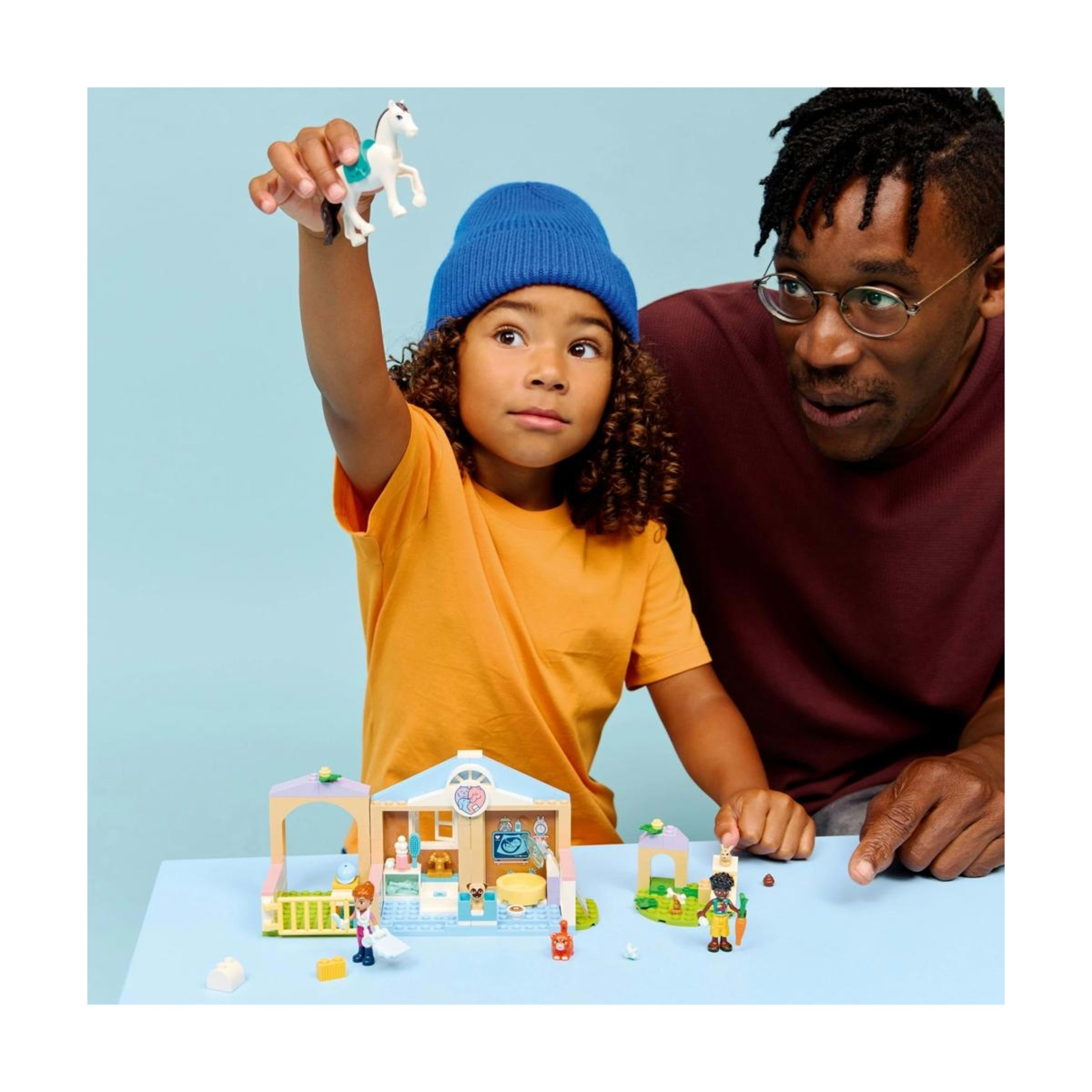 8 LEGO Friends Animal Vet Clinic 42696, 8 of 10