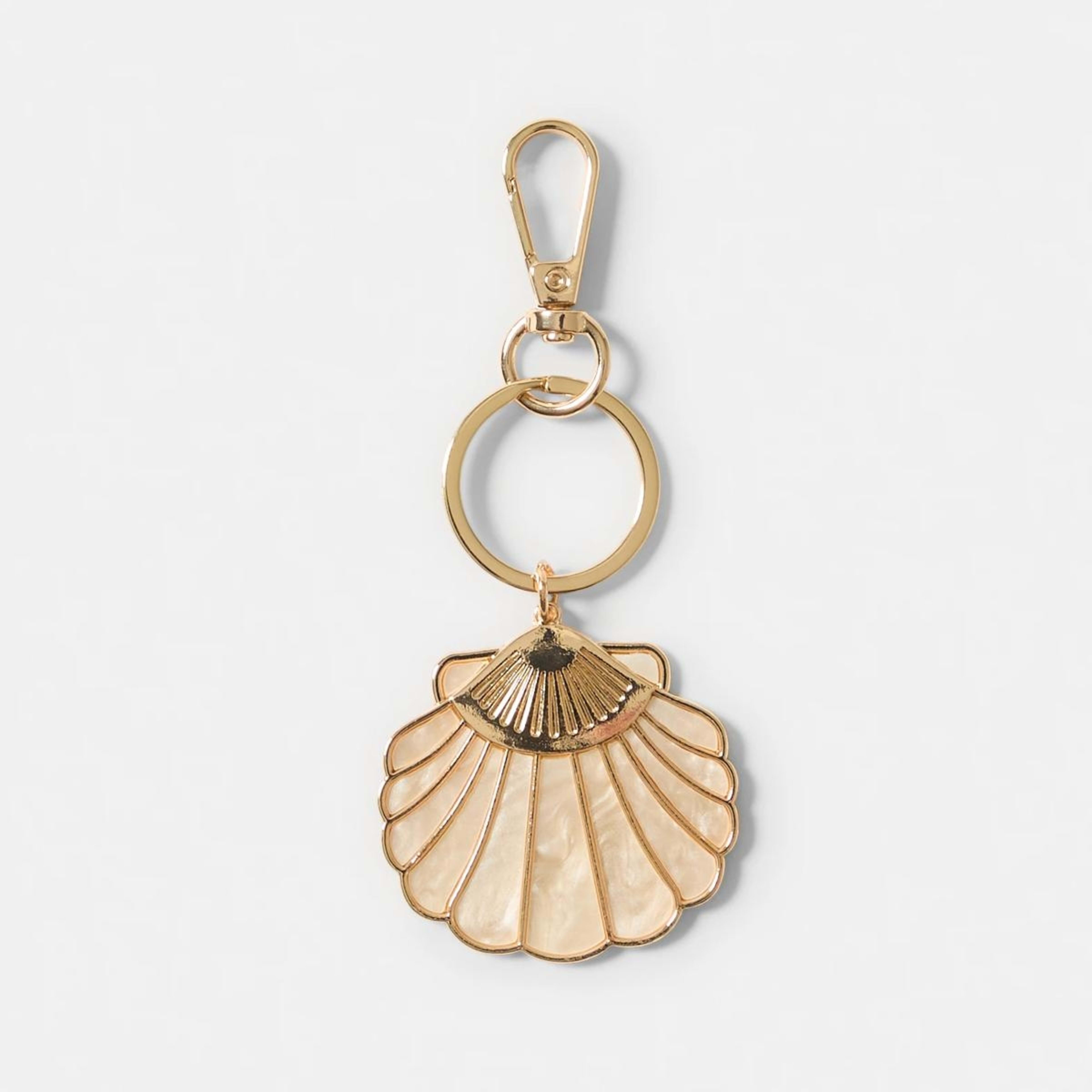 1 Large Shell Bag Charm Keyring - Gold Tone