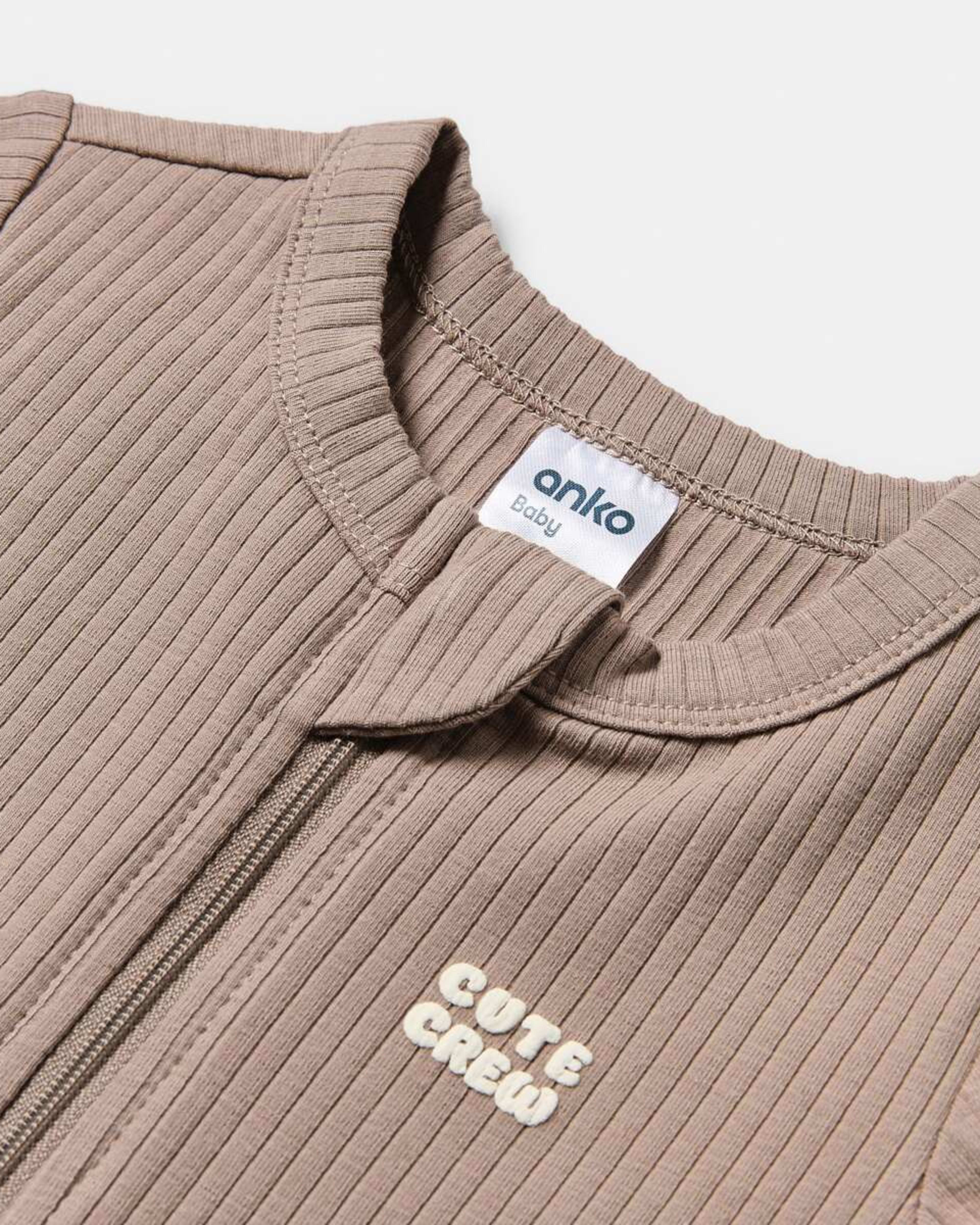 3 Rib Turn Cuff Coverall BROWN CUTE SLOGAN, 3 of 3