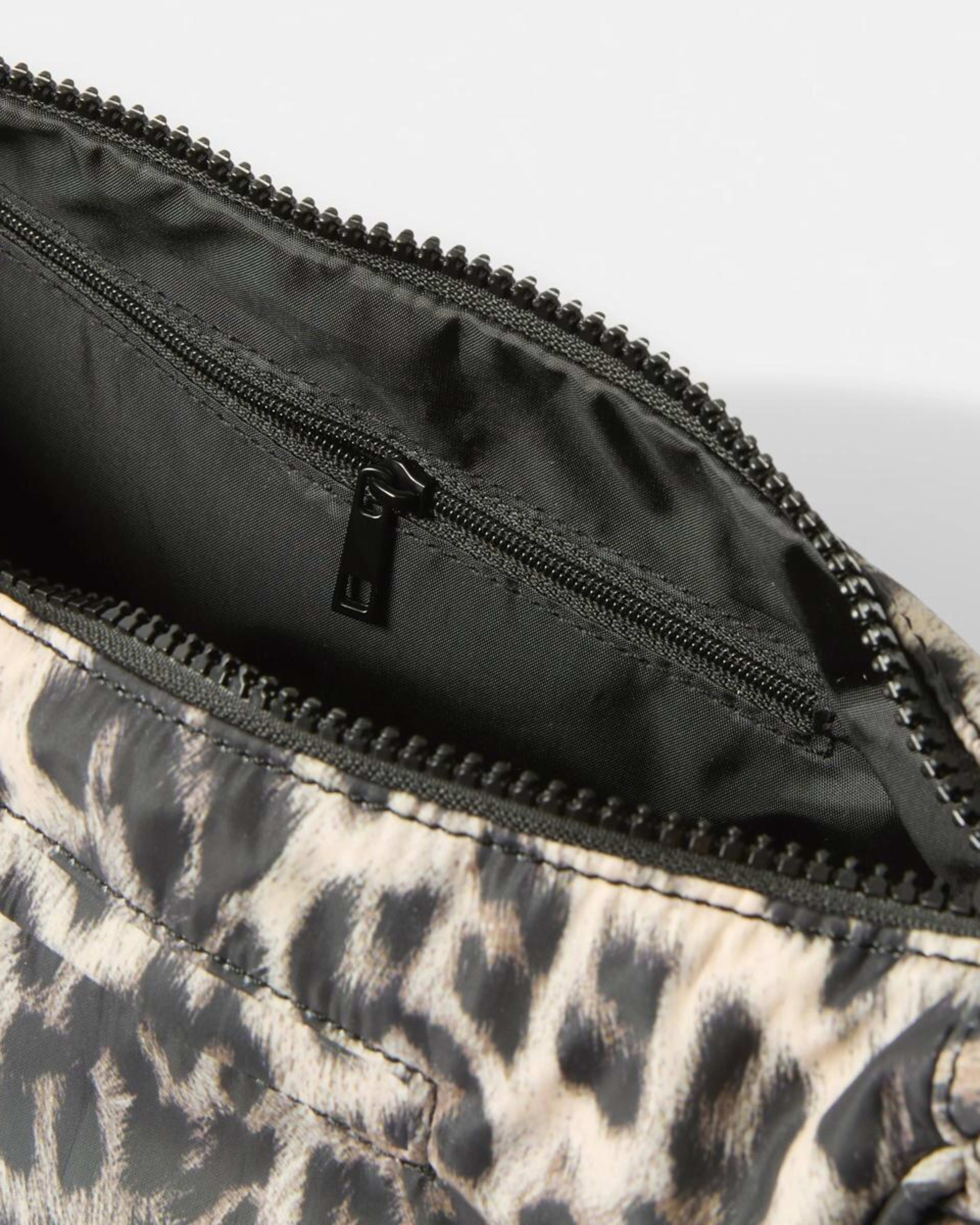 4 Urban Crescent Sling Bag LEOPARD NAT BEIGE, 4 of 5