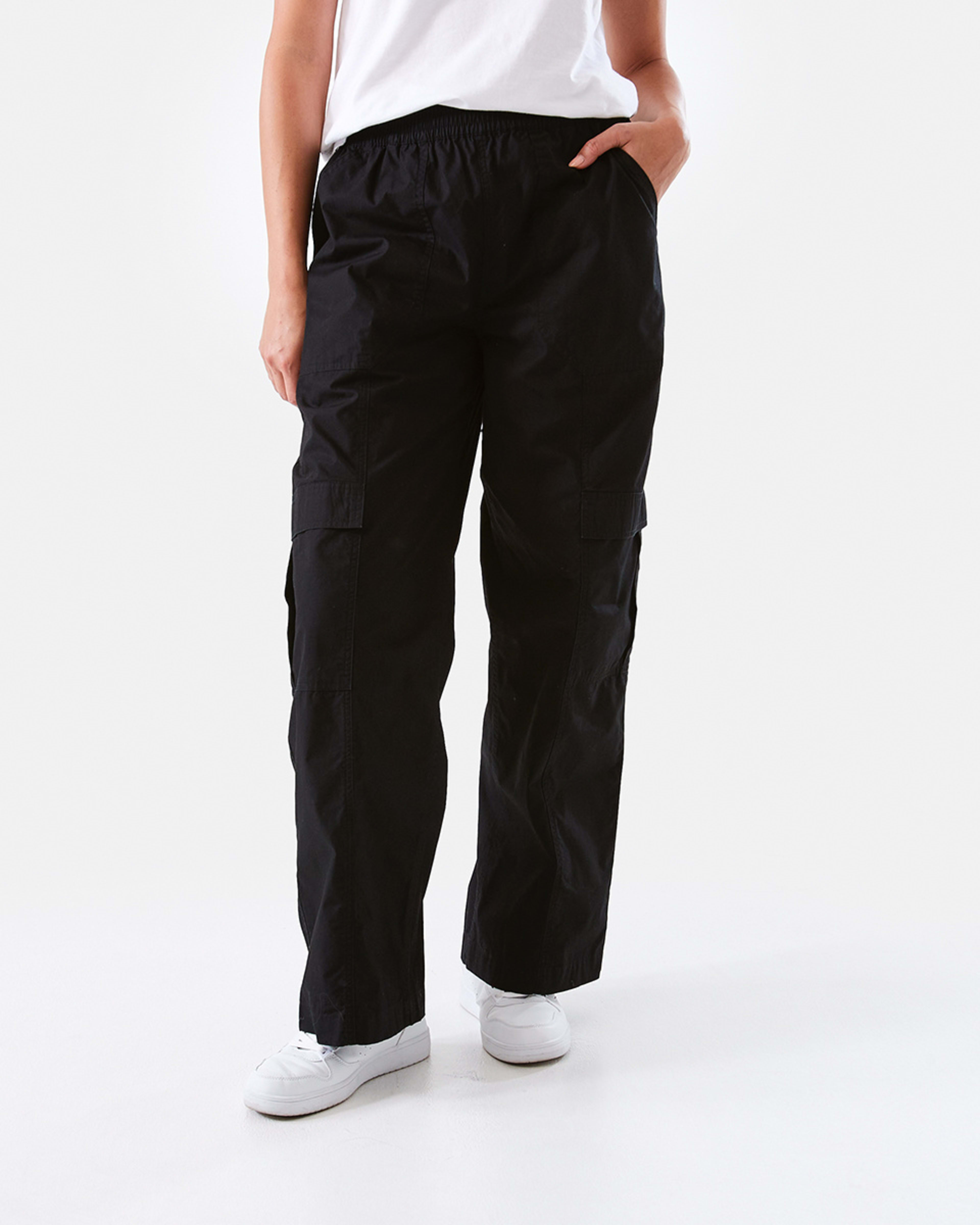1 Pull On Cargo Pants Black, 1 of 6