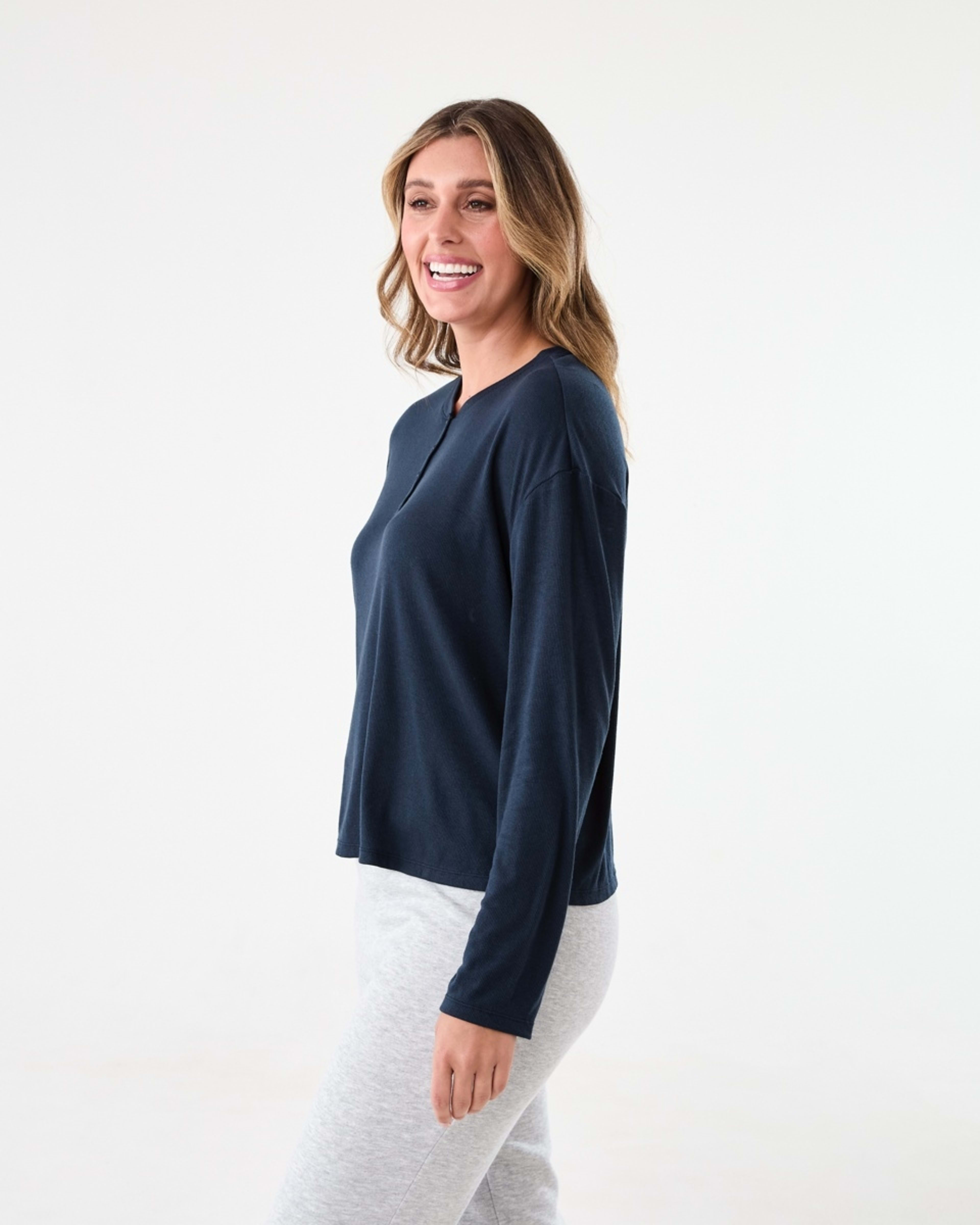 2 Long Sleeve Comfort Rib Top Midnight, 2 of 5
