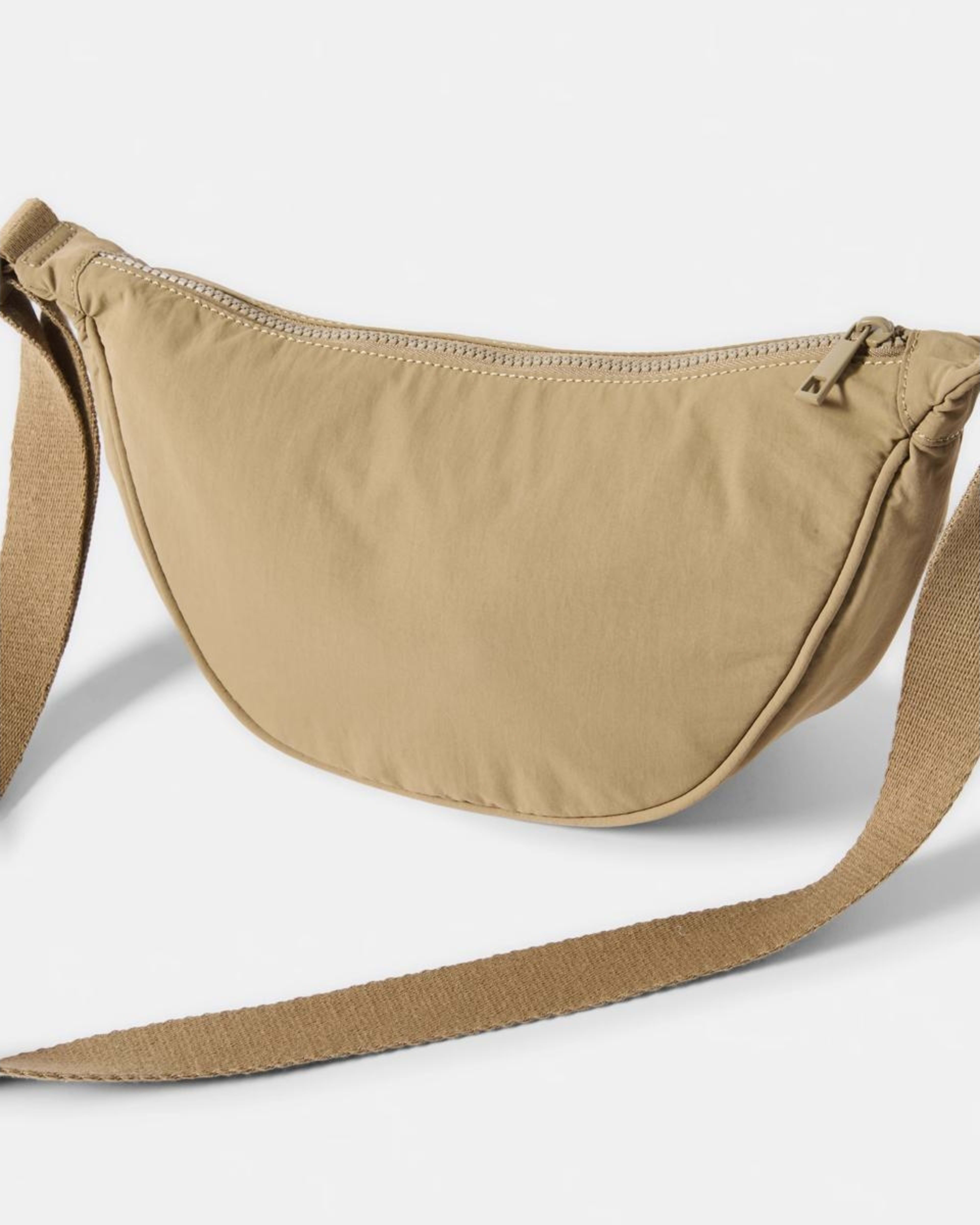 2 Urban Crescent Sling Bag Saf Khaki, 2 of 6