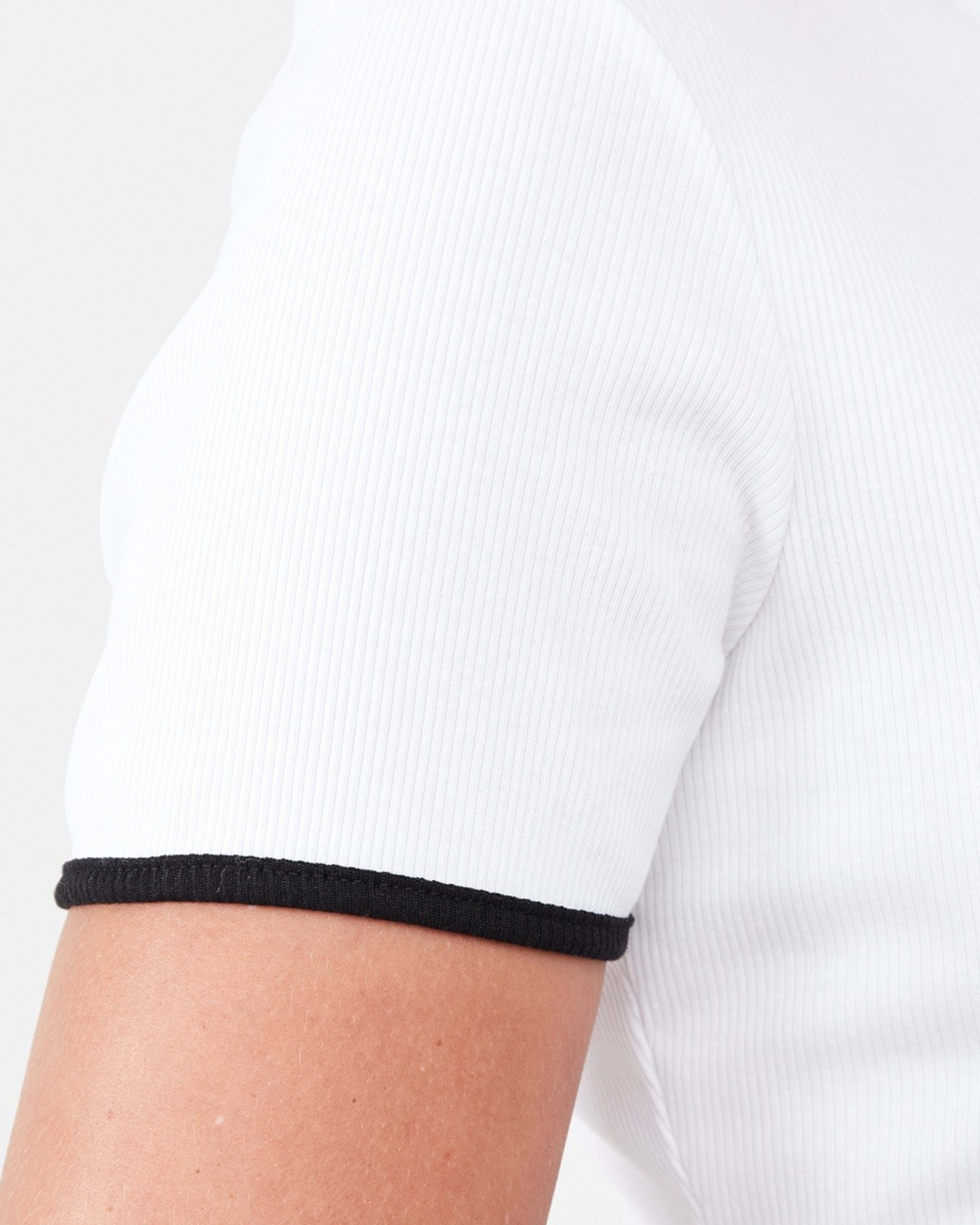 6 Short Sleeve Rib Contrast Polo Top Wht Blk, 6 of 6