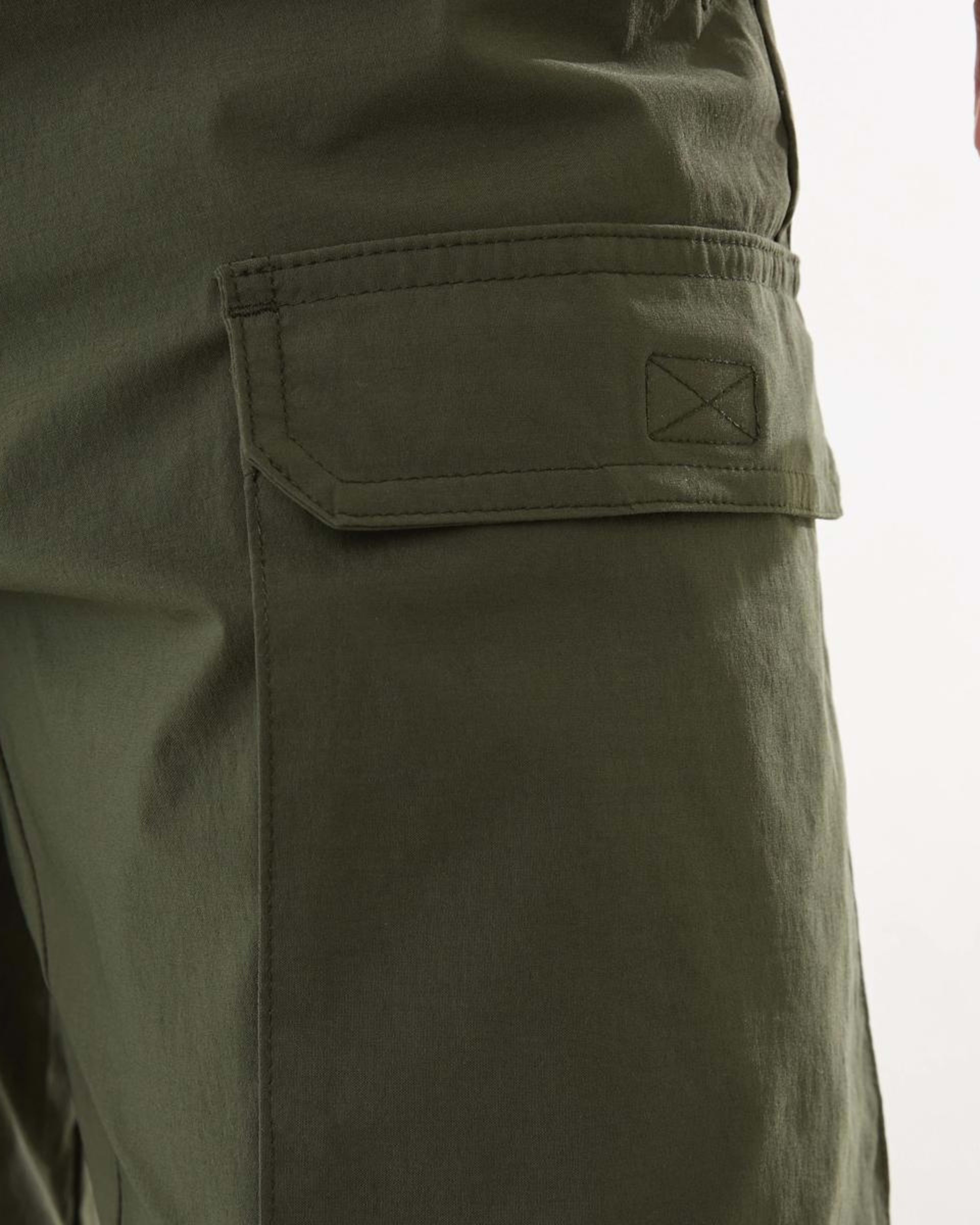 6 Active Mens Woven Cargo Pants DEEPEST GREEN, 6 of 6