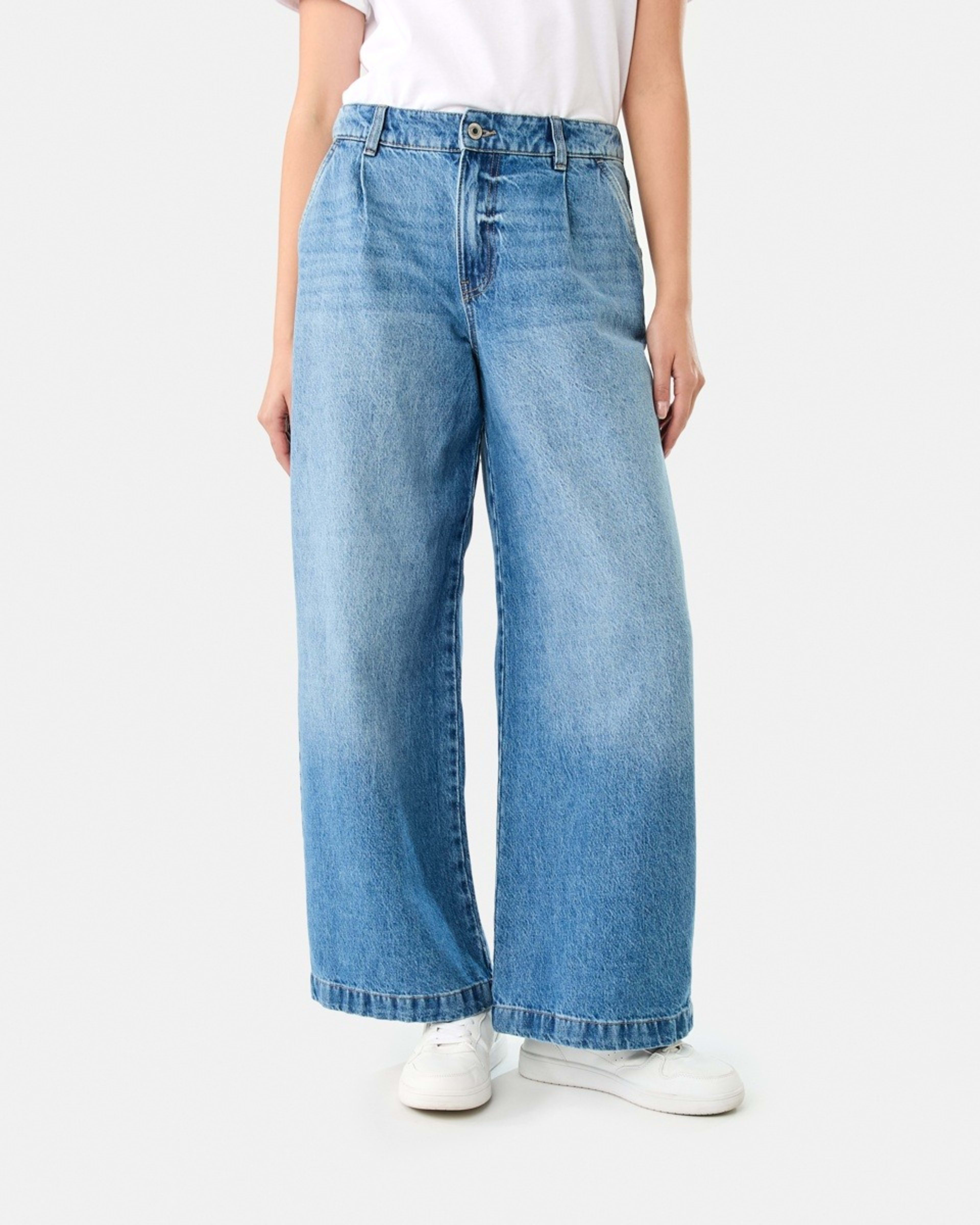 1 Pleat Front Jeans MID WASH
