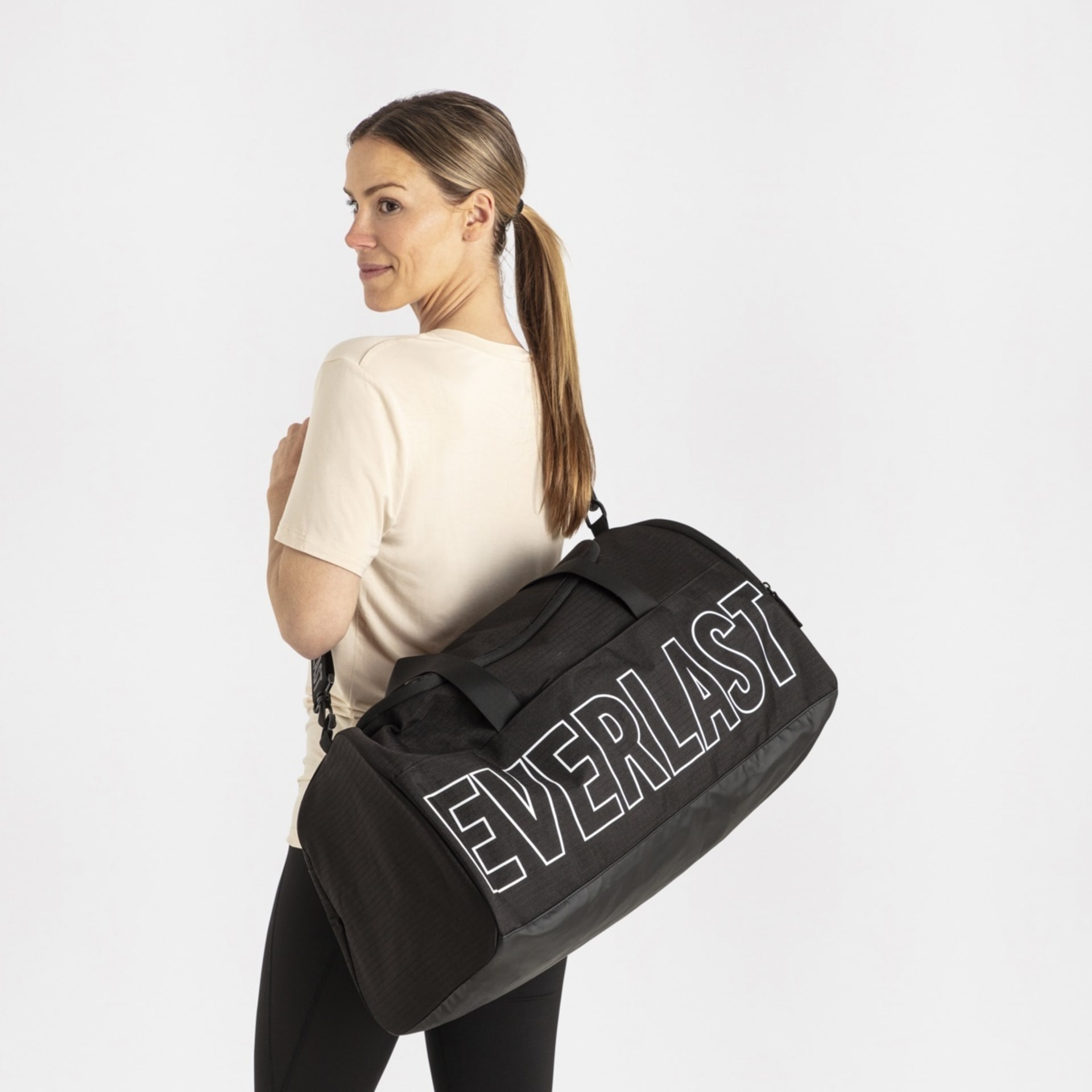 active-everlast-colorado-duffle-bag-black-kmart