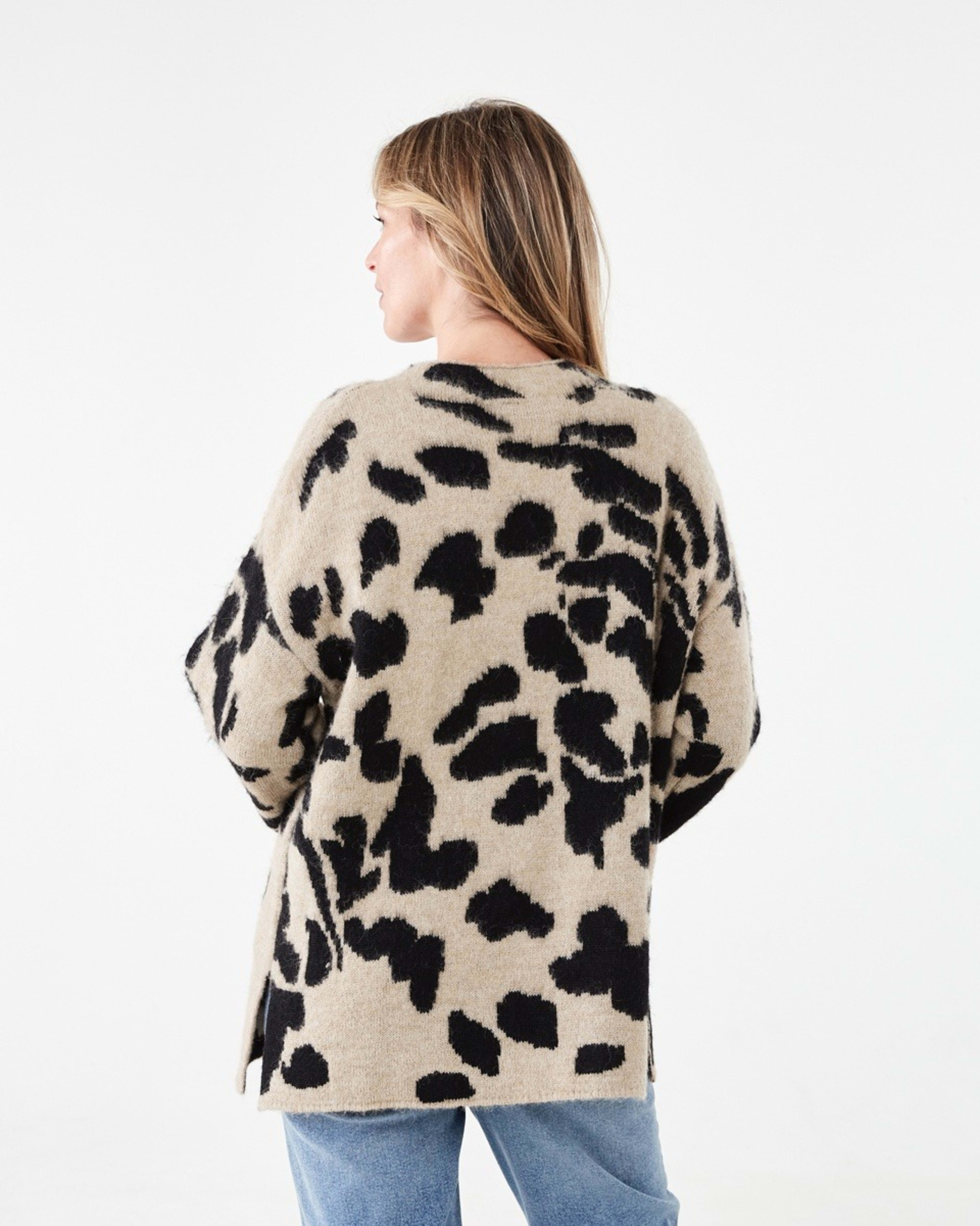 3 Fluffy Animal Jumper Leopard, 3 of 6