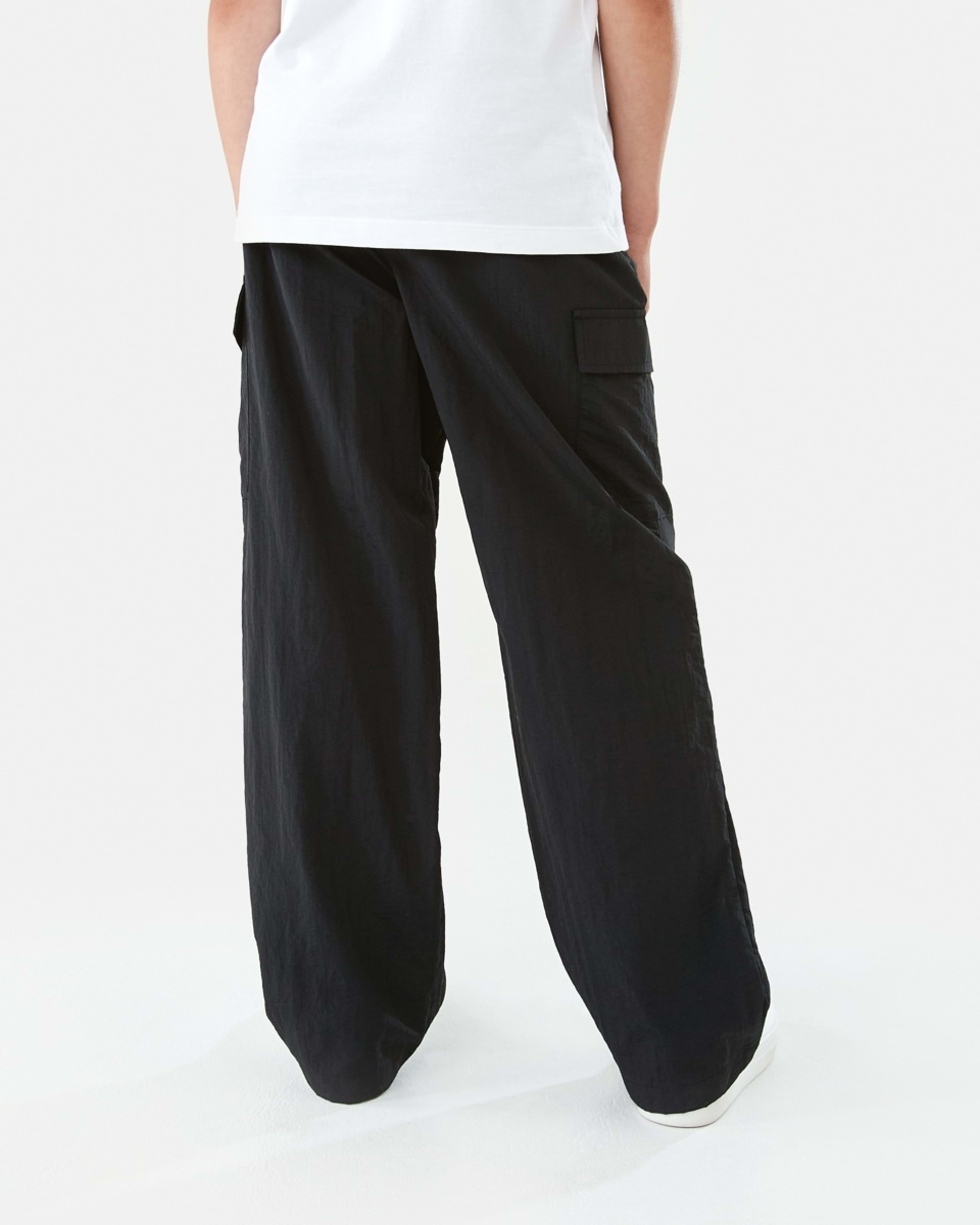 2 Parachute Pants Black, 2 of 9