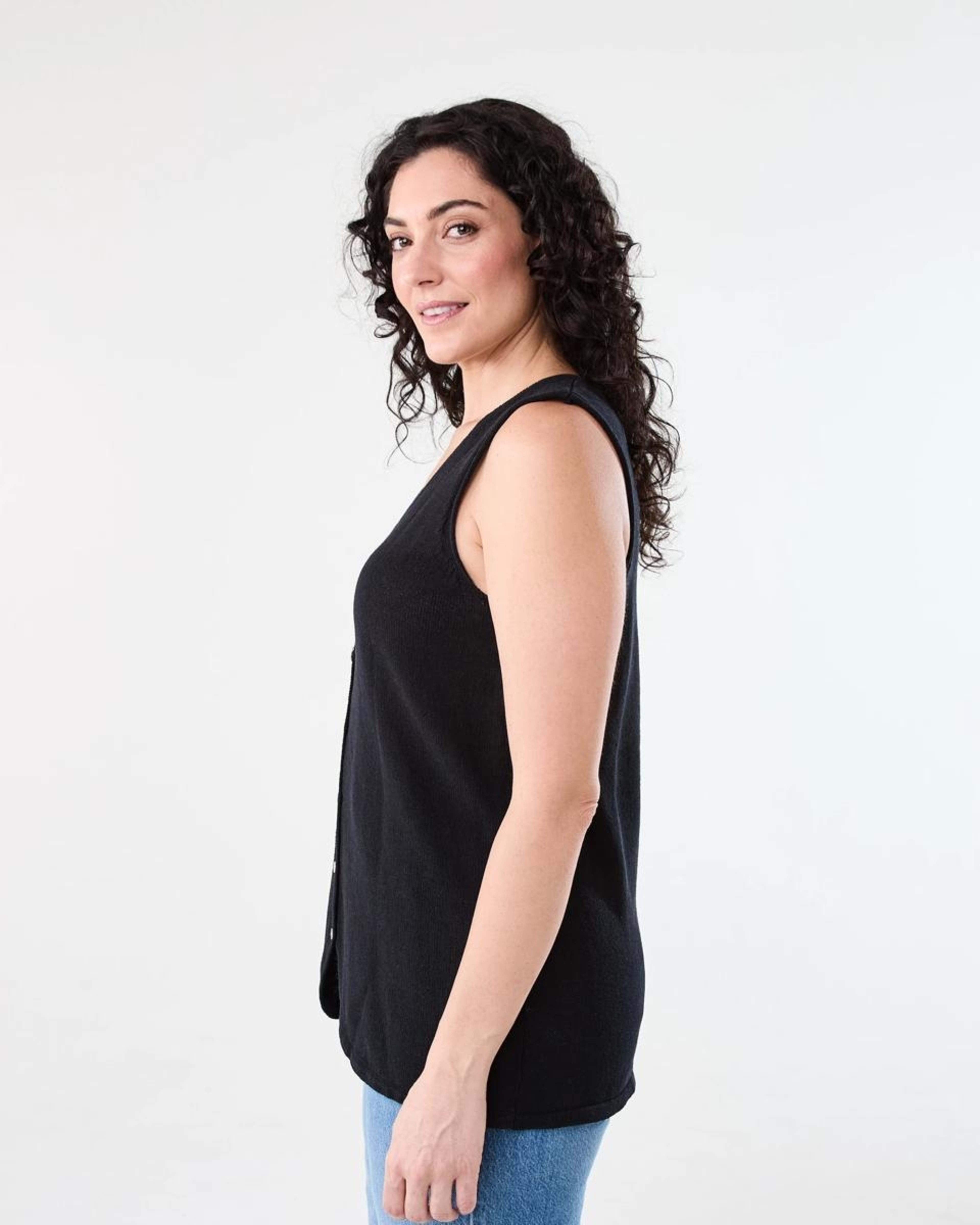 2 Sleeveless Longline Vest BLACK, 2 of 6